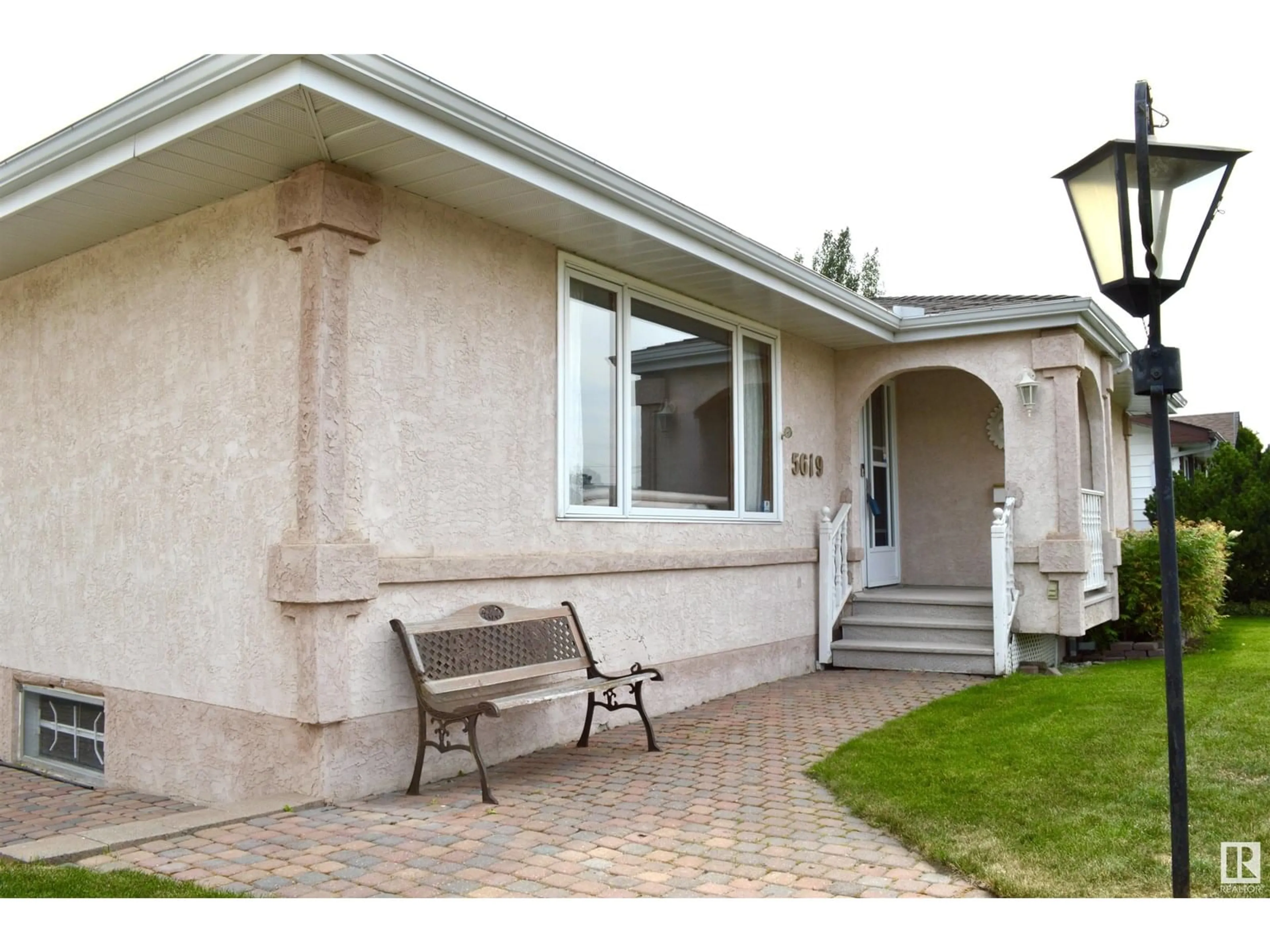 Unknown for 5619 140A AV, Edmonton Alberta T5A1H4