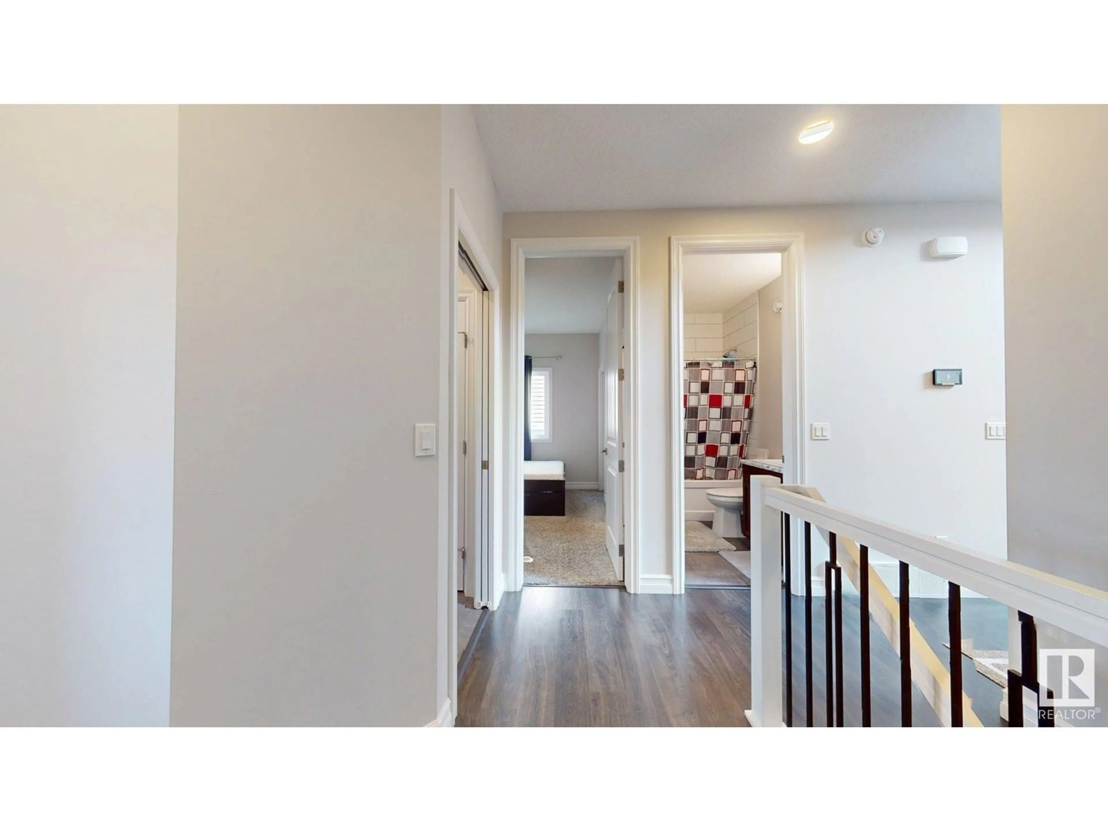 Indoor entryway for NW - 1245 26A ST, Edmonton Alberta T6T2J4