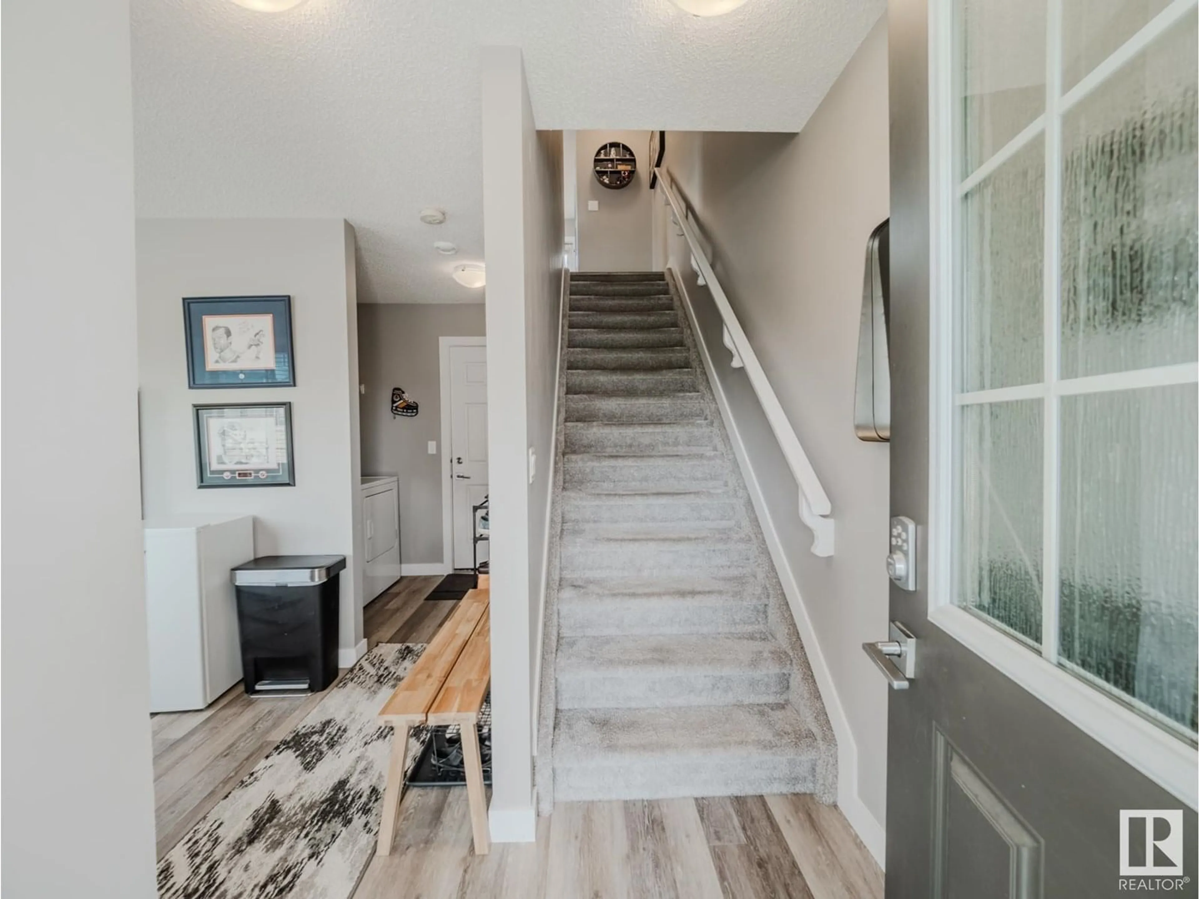 Indoor entryway for 20 - 23 AUGUSTINE CR, Sherwood Park Alberta T8H0Z8