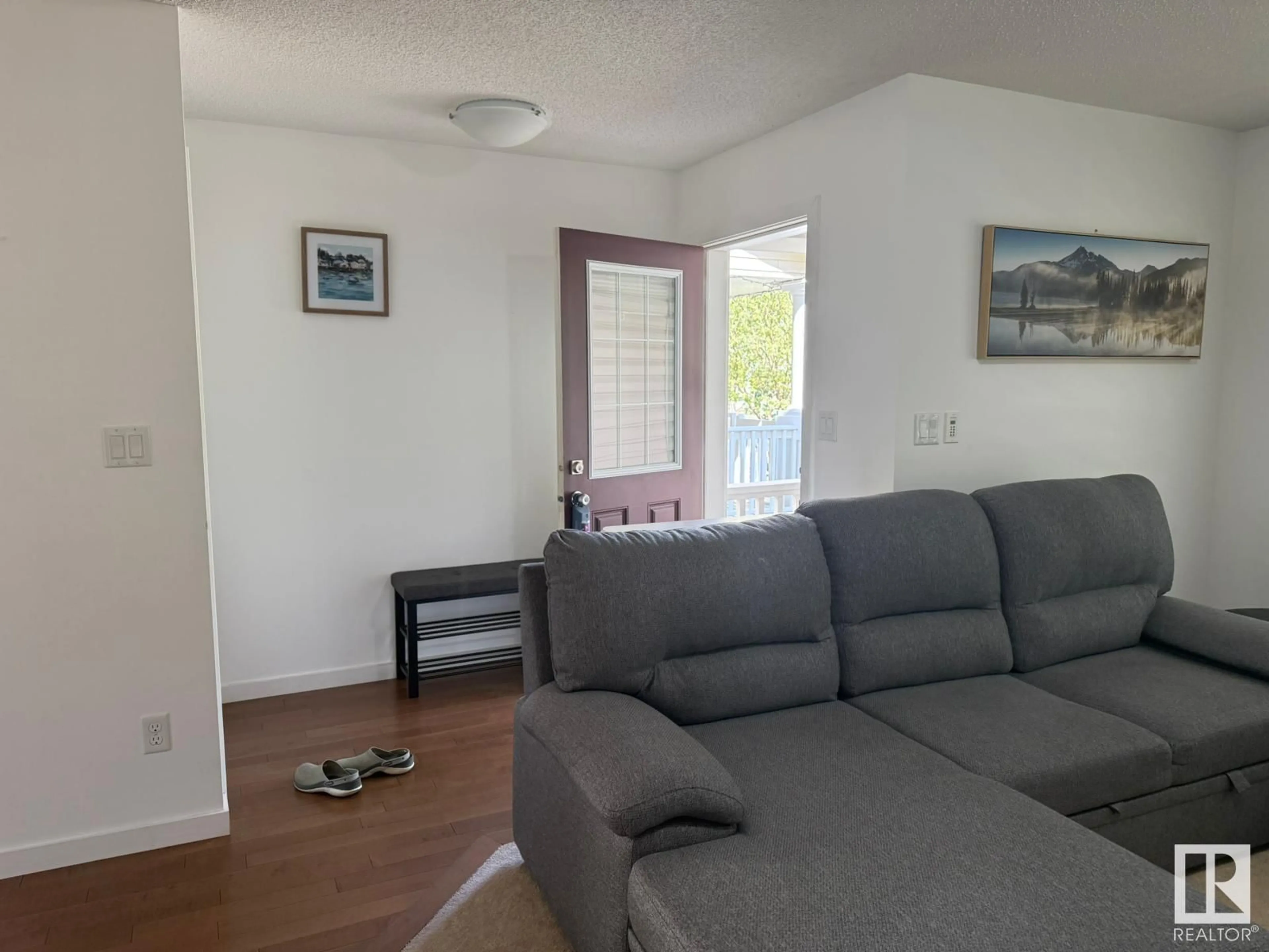 A pic of a room for 1332 74 ST, Edmonton Alberta T6X0H1
