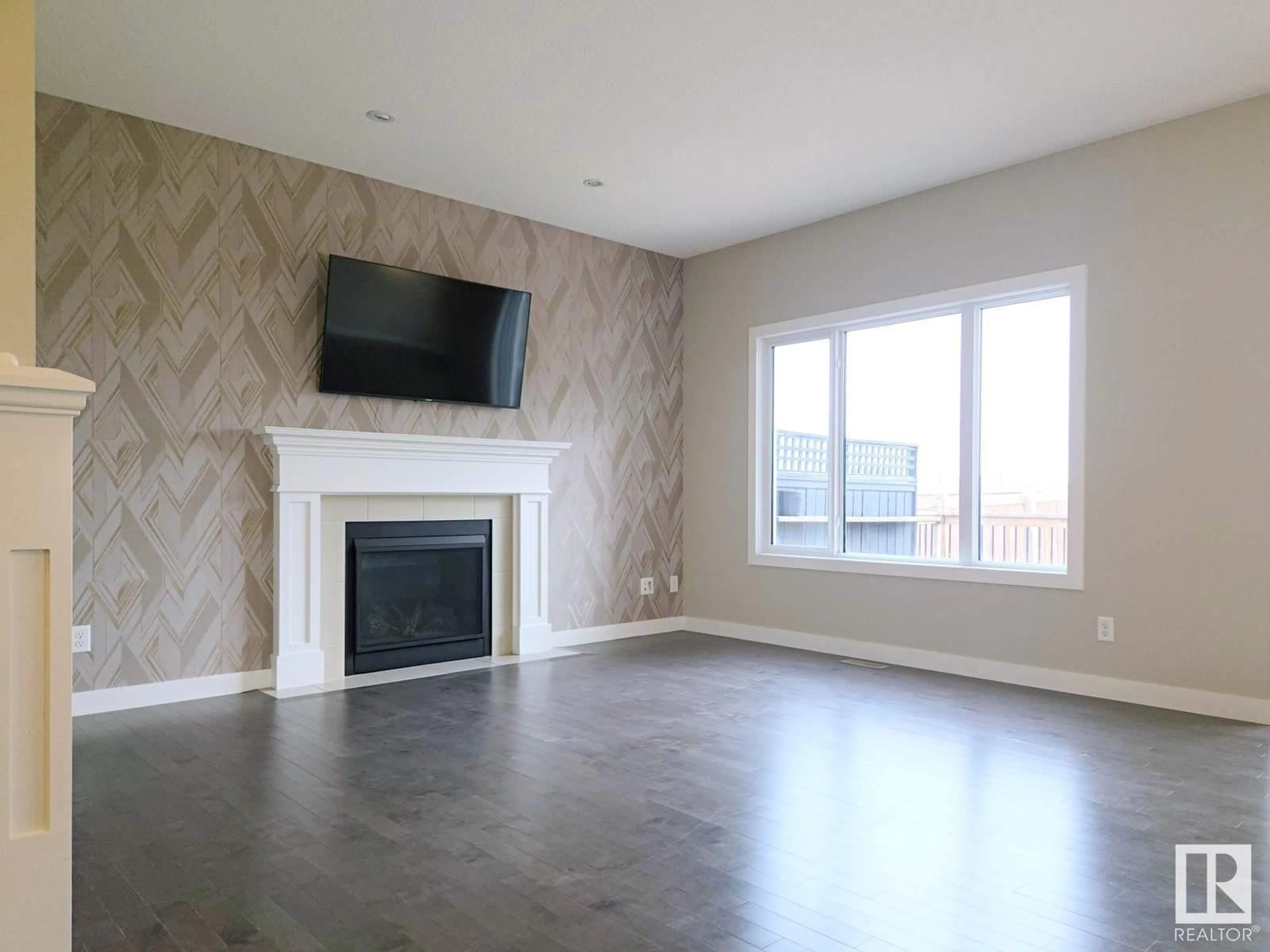 A pic of a room for 16707 18 AV, Edmonton Alberta T6W3C5