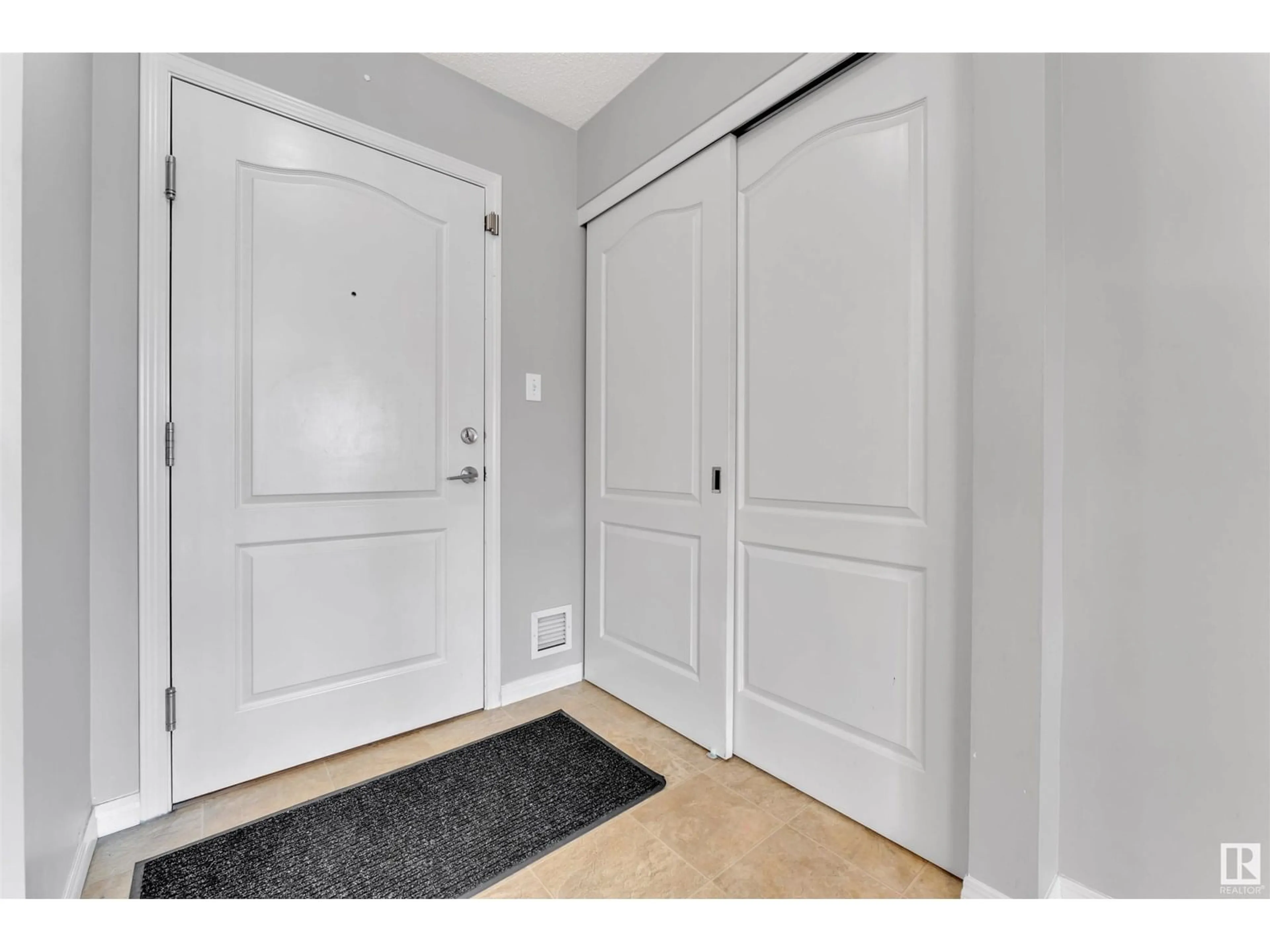 Indoor entryway for #3302 - 9351 SIMPSON DR, Edmonton Alberta T6R0N3