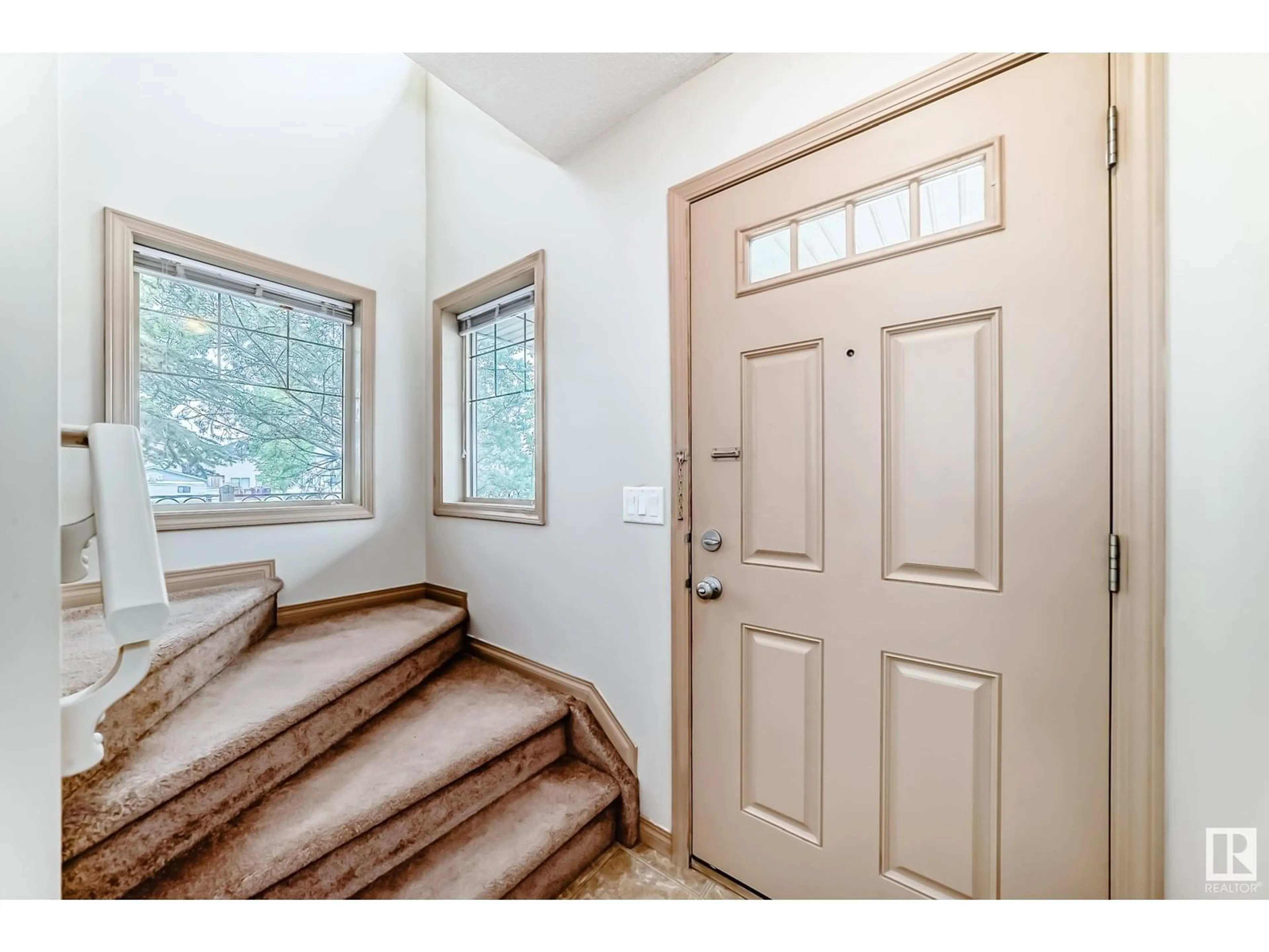 Indoor entryway for #2 - 1128 156 ST, Edmonton Alberta T6R0C9