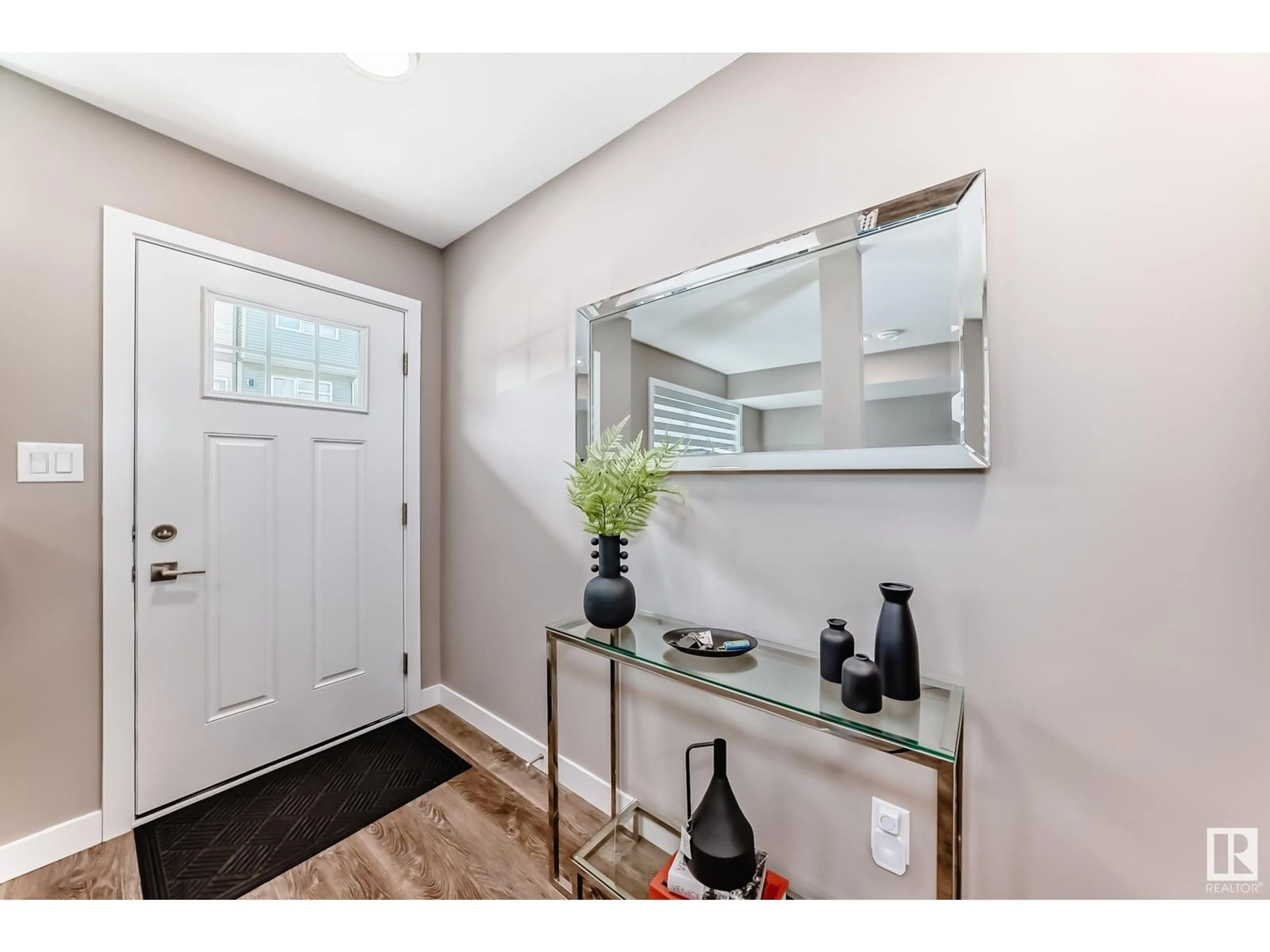 Indoor entryway for #102 - 17635 58 ST, Edmonton Alberta T5Y4C4