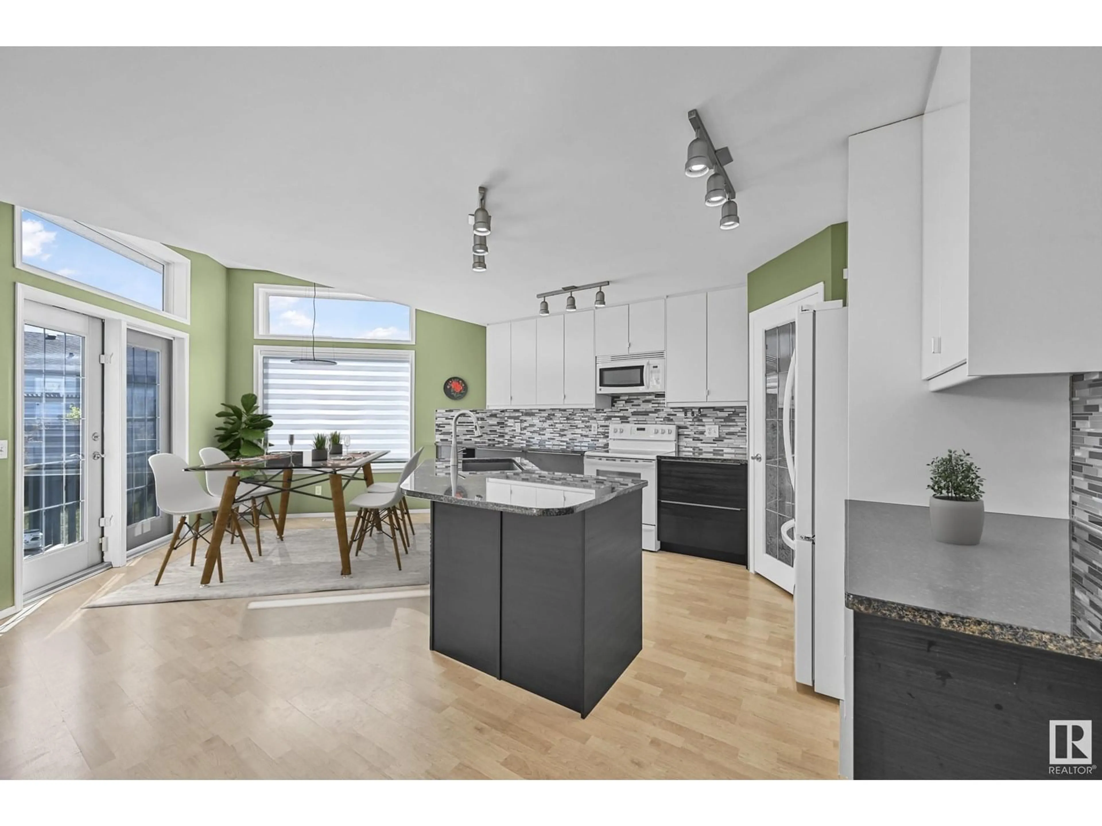 Open concept kitchen, ceramic/tile floor for 259 DUNVEGAN RD, Edmonton Alberta T5L5E5