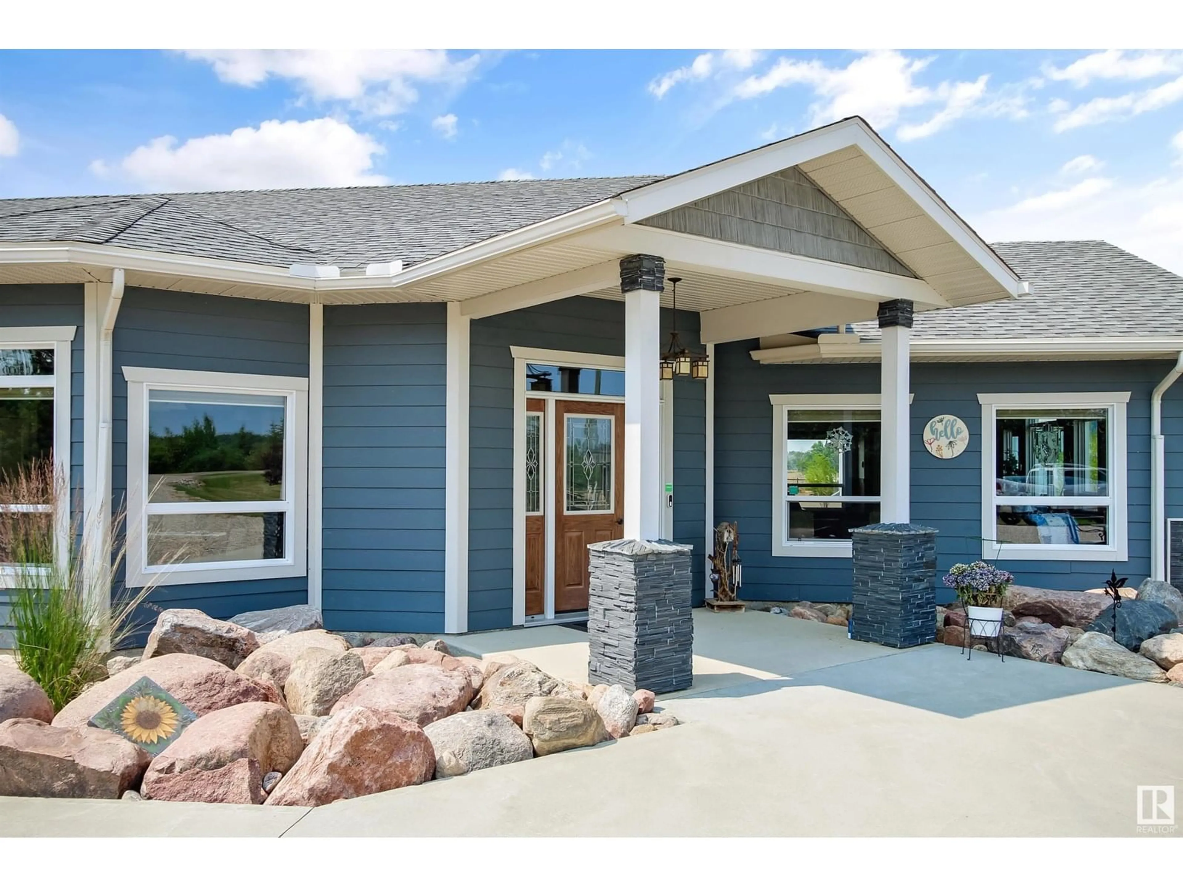 Home with vinyl exterior material, water/lake/river/ocean view for 414 - 63006A RDG RD, Rural Bonnyville M.D. Alberta T9M1P1