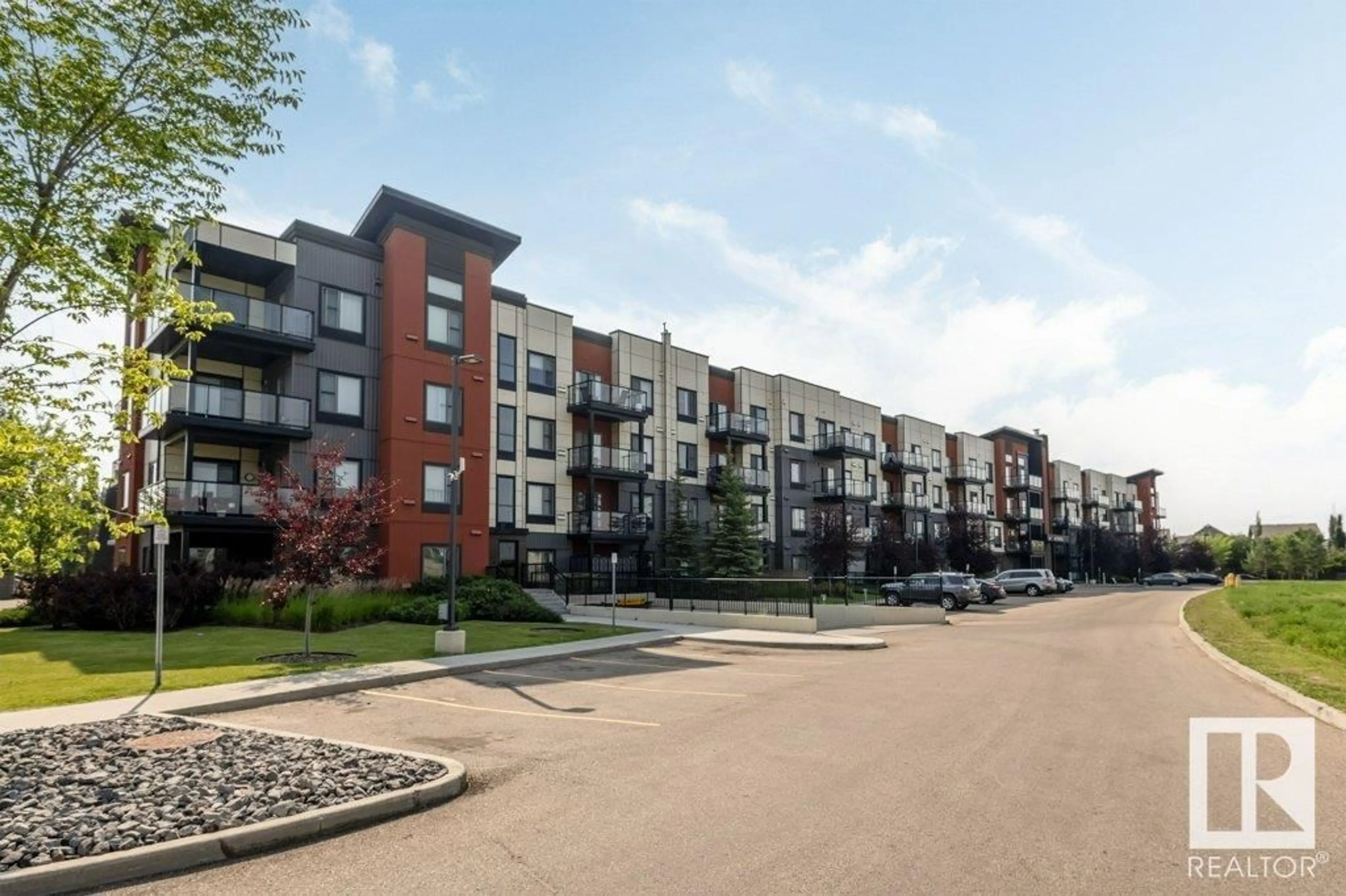 Patio, street for #101 - 320 AMBLESIDE LINK LI, Edmonton Alberta T6W2Z9