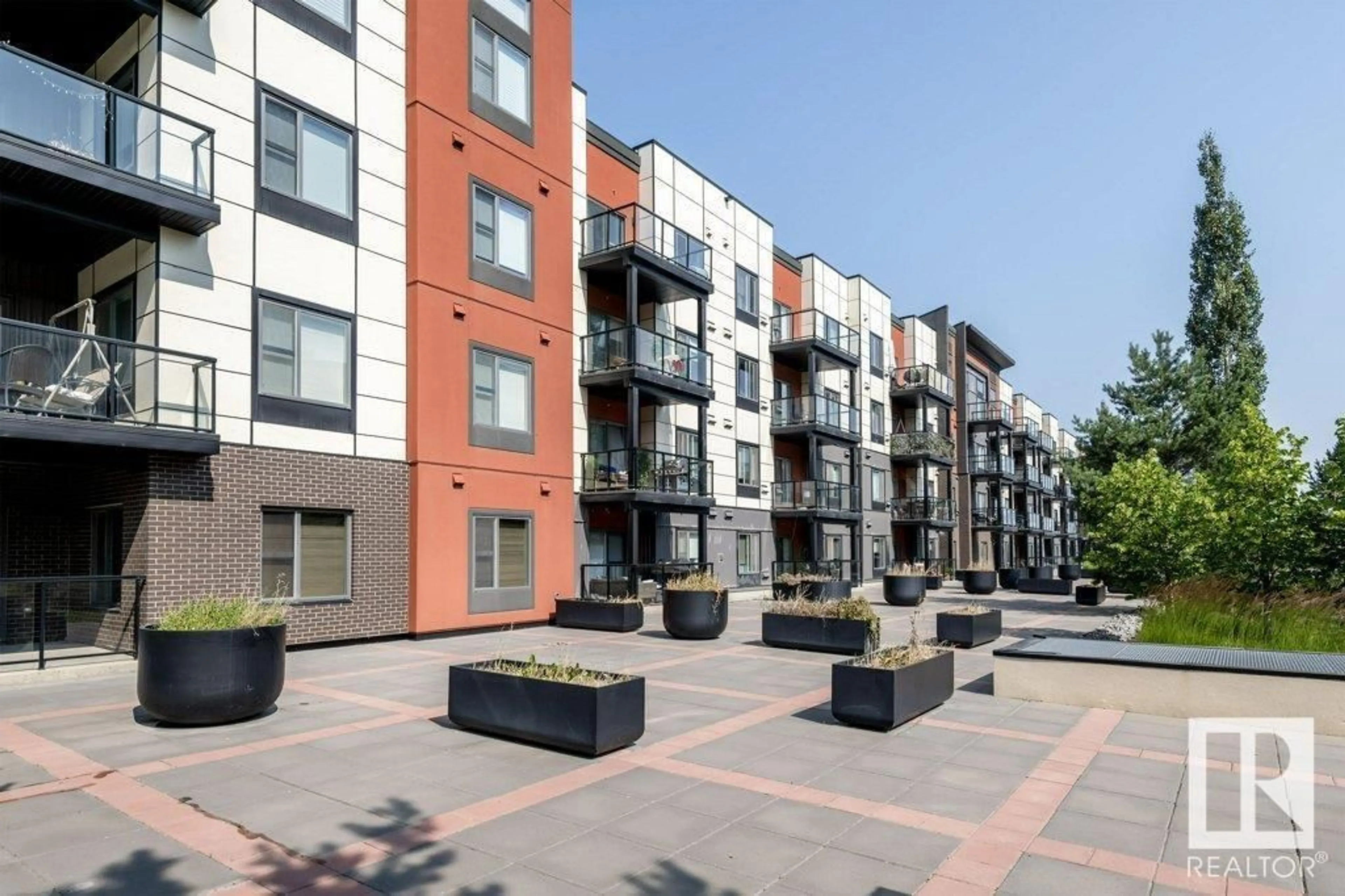 Patio, street for #101 - 320 AMBLESIDE LINK LI, Edmonton Alberta T6W2Z9