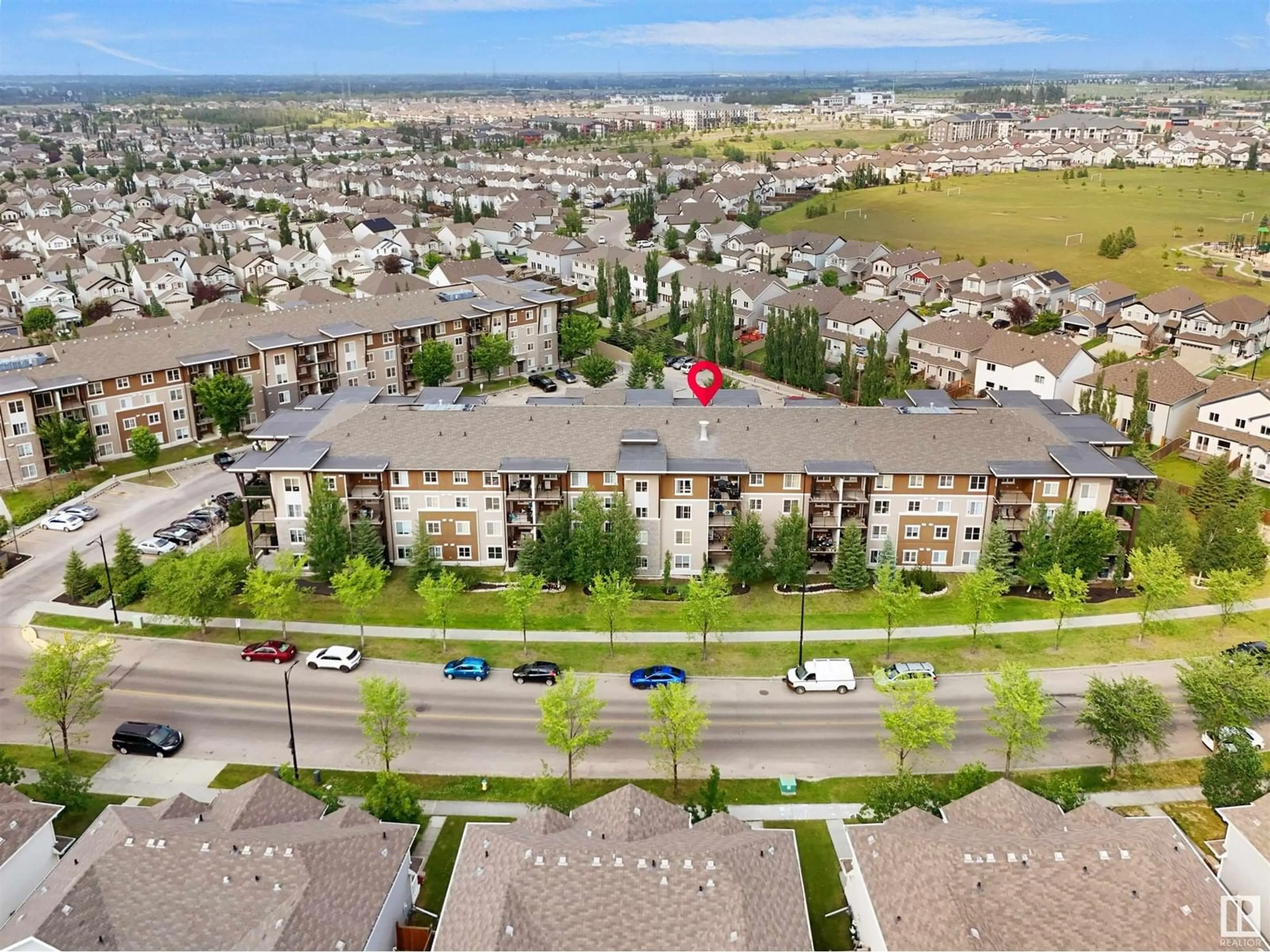 A pic from outside/outdoor area/front of a property/back of a property/a pic from drone, mountain view for 118 WATT BV, Edmonton Alberta T6X1P7