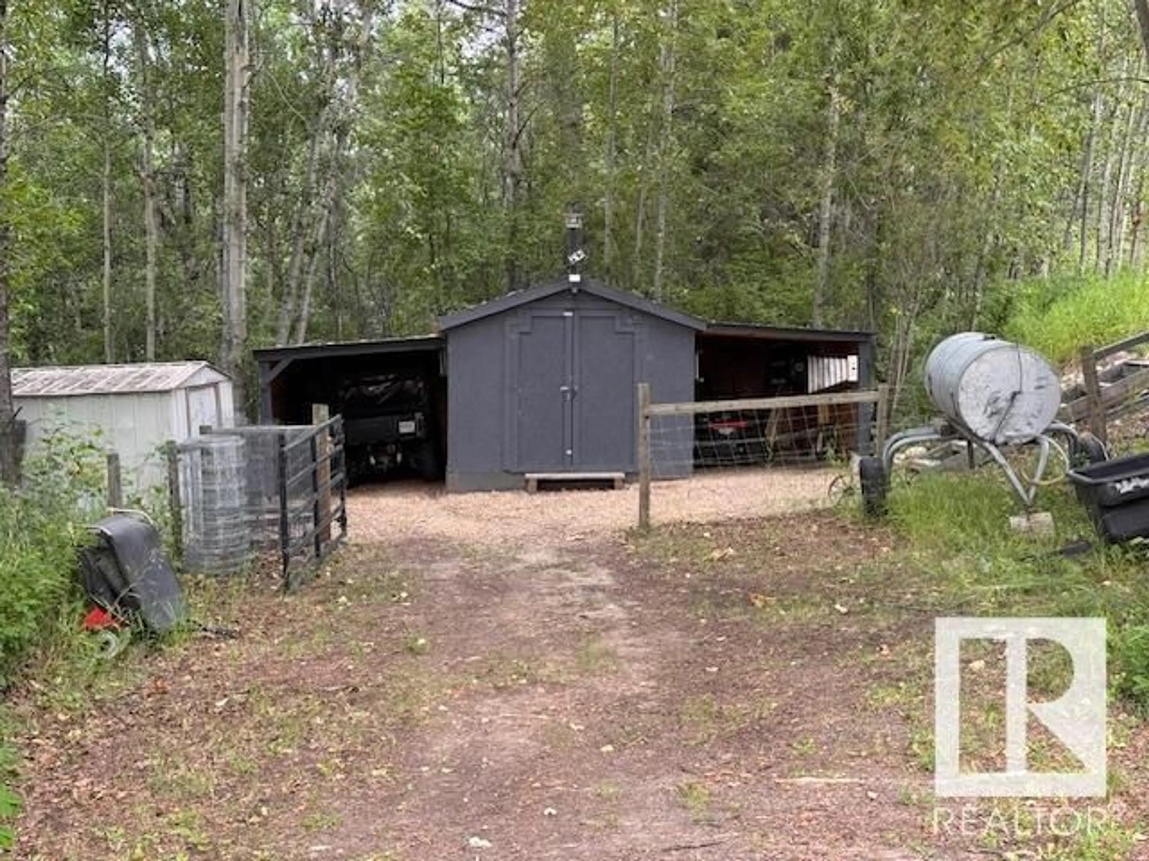 Shed for 620068 RR 62, Rural Woodlands County Alberta T0G1A0