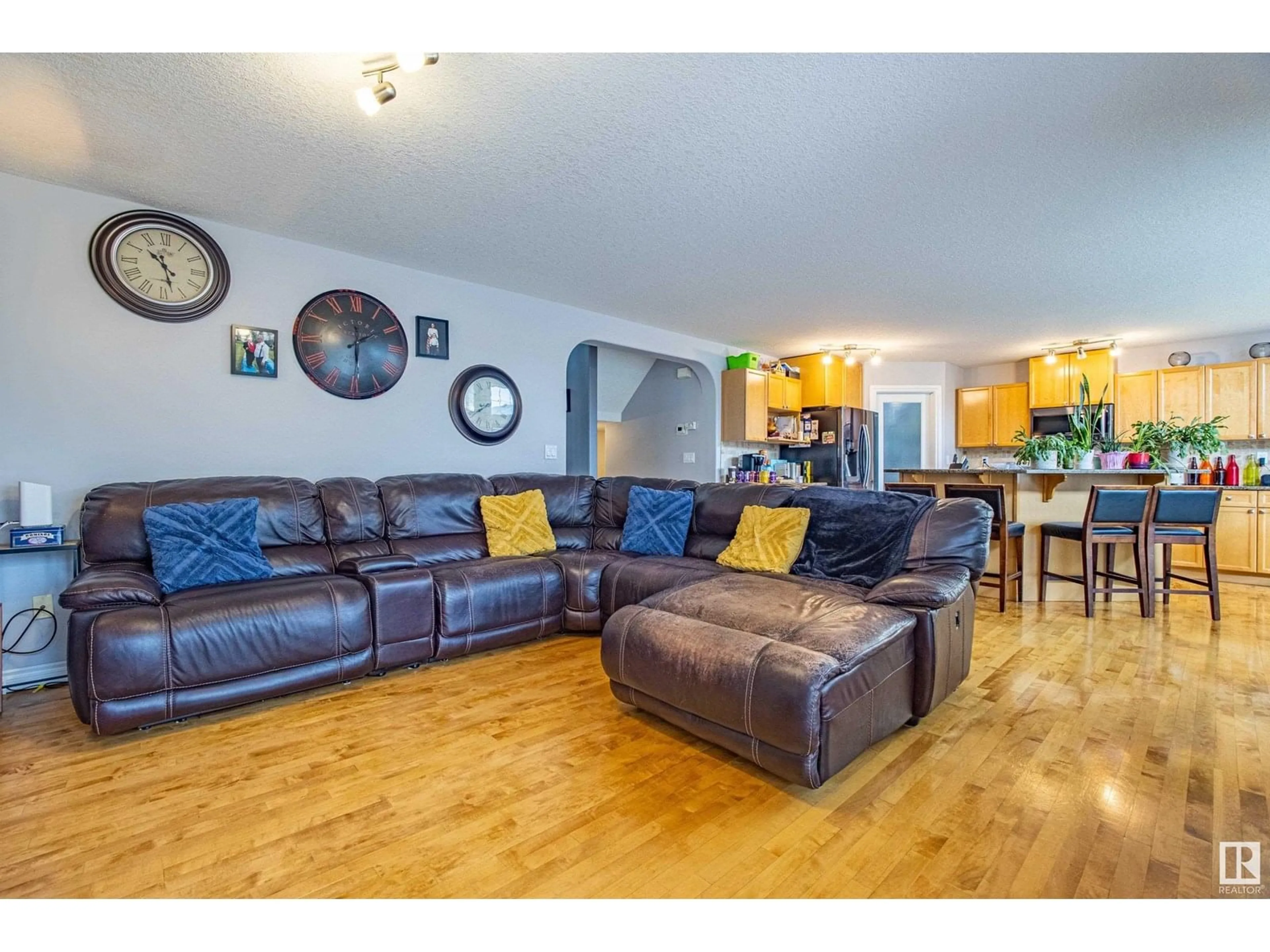 Living room with furniture, wood/laminate floor for 13511 162 AV, Edmonton Alberta T6V0C1