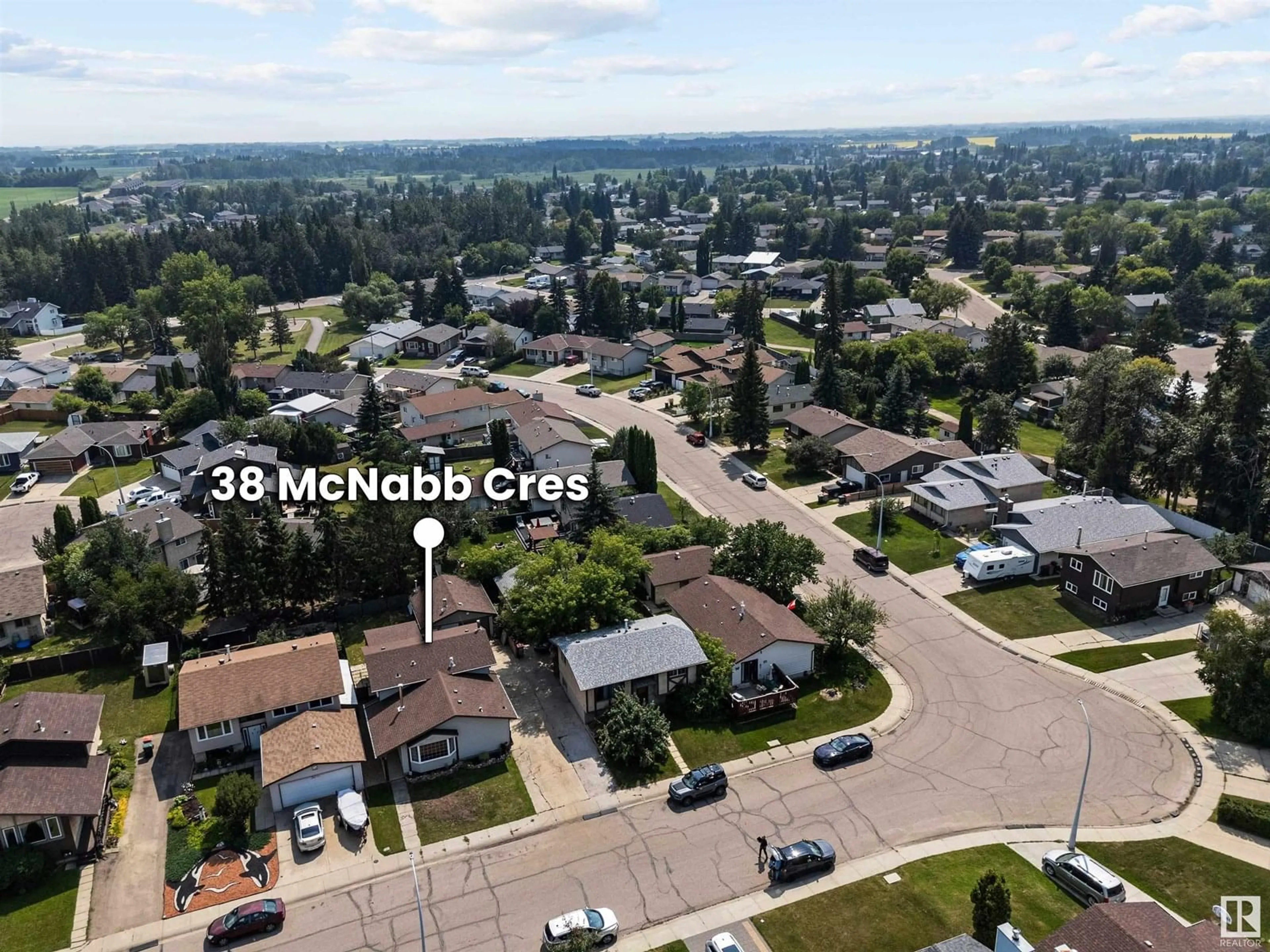 A pic from outside/outdoor area/front of a property/back of a property/a pic from drone, mountain view for 38 MCNABB CR, Stony Plain Alberta T7Z1G8