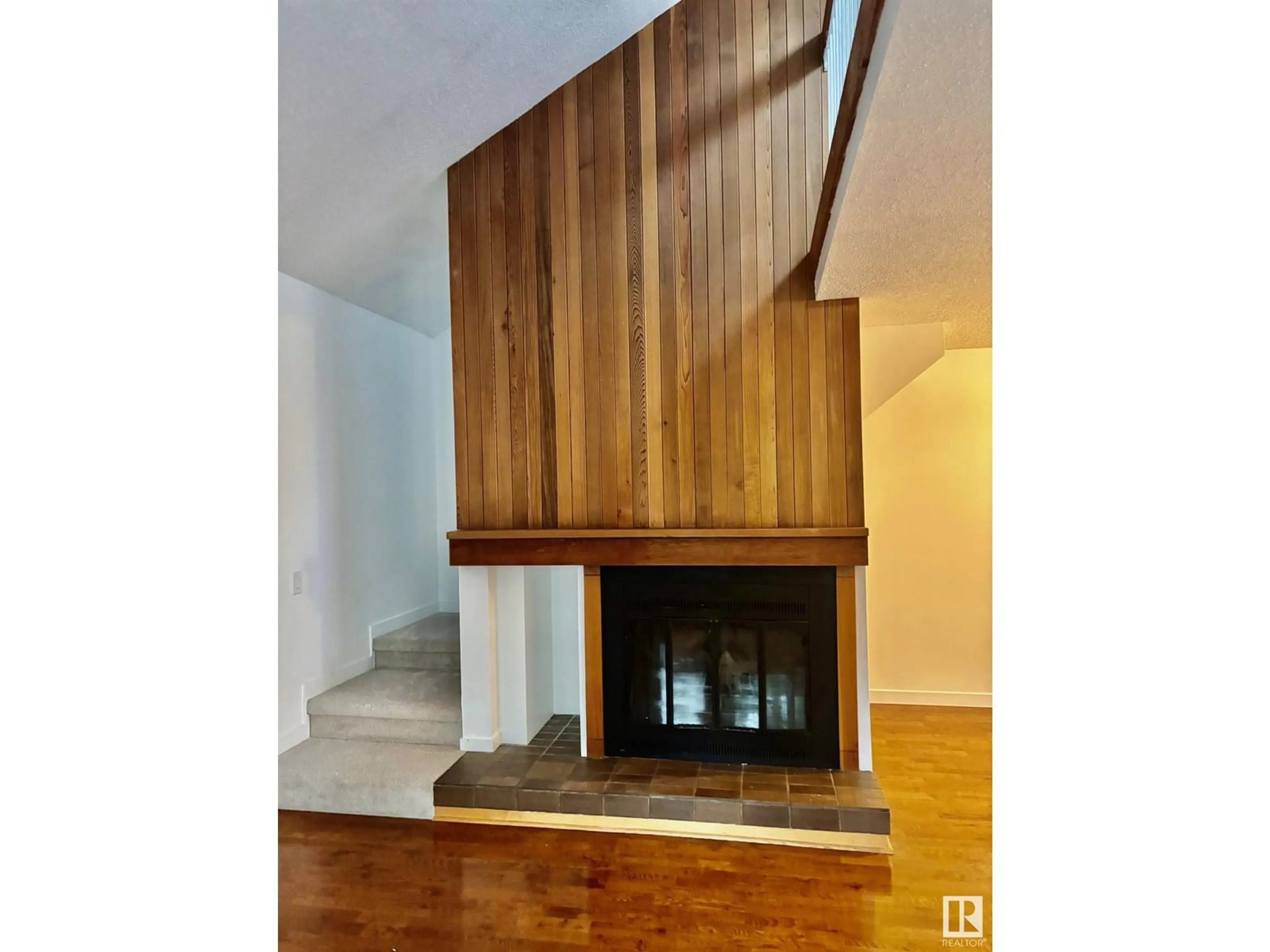Unknown for 307 - 11115 80 AV, Edmonton Alberta T6G0R4