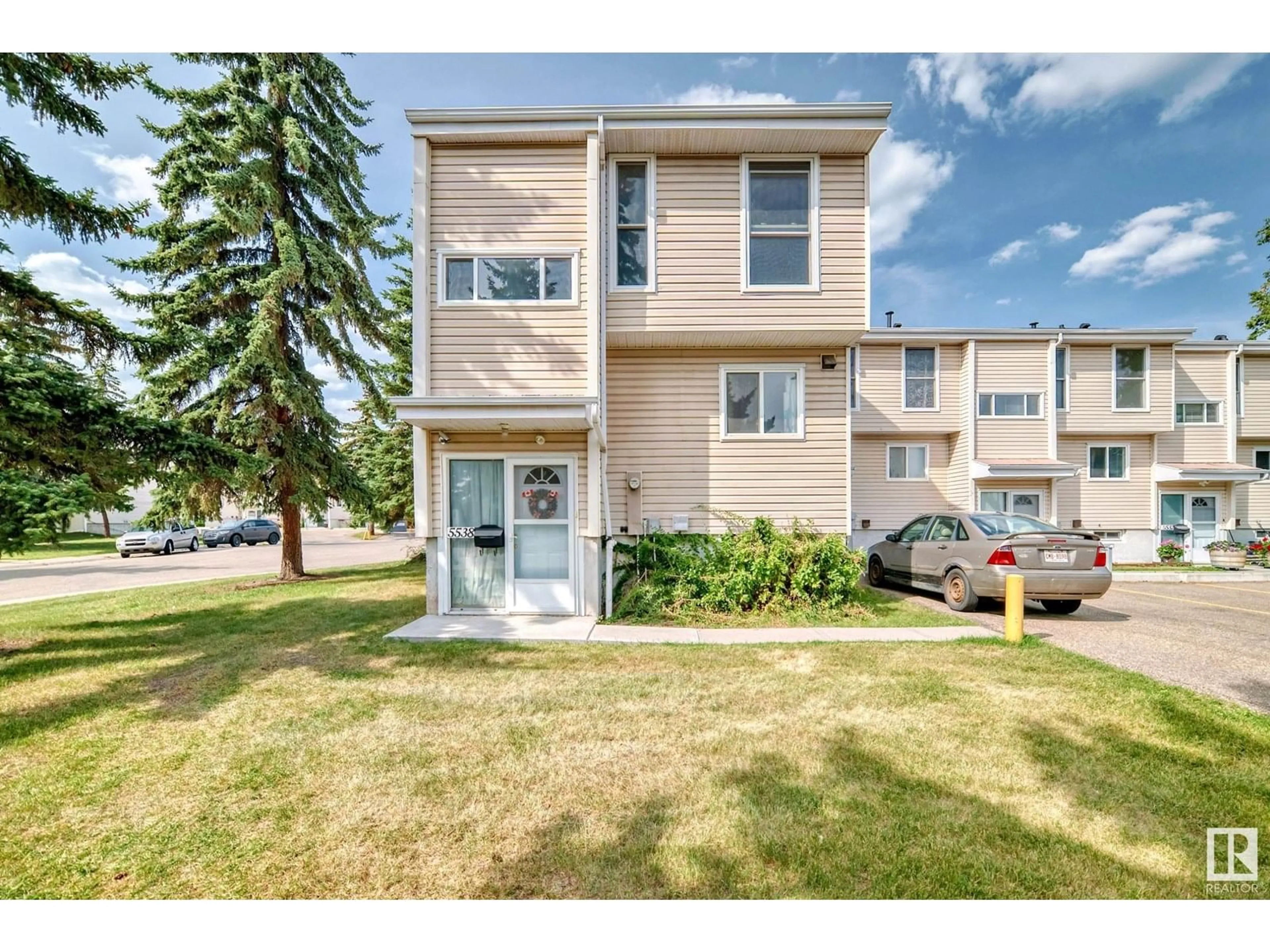Unknown for 5538 145 AV, Edmonton Alberta T5A3R3
