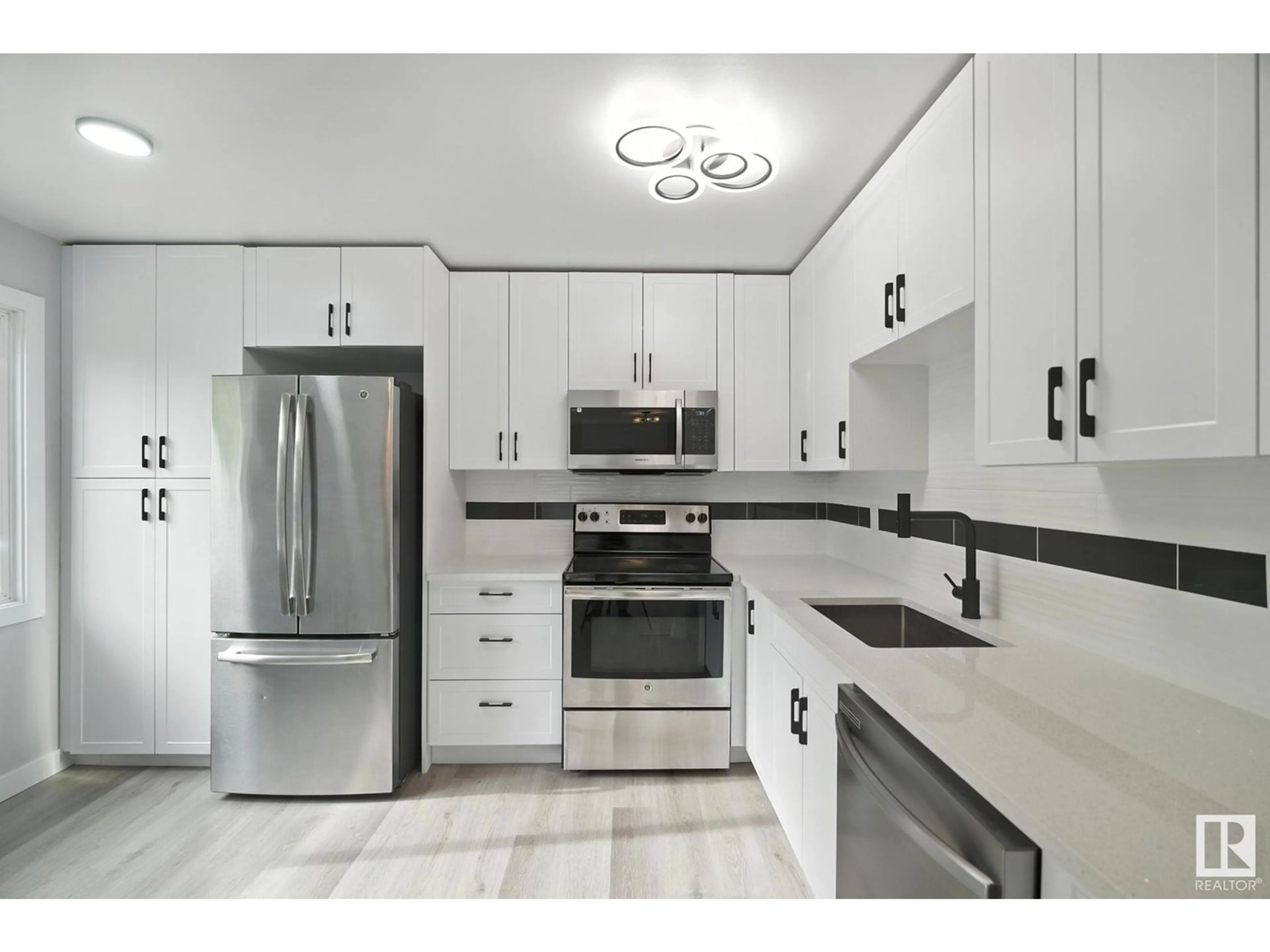 Unknown for NW - 141 ROSELAND VG, Edmonton Alberta T5E5R6