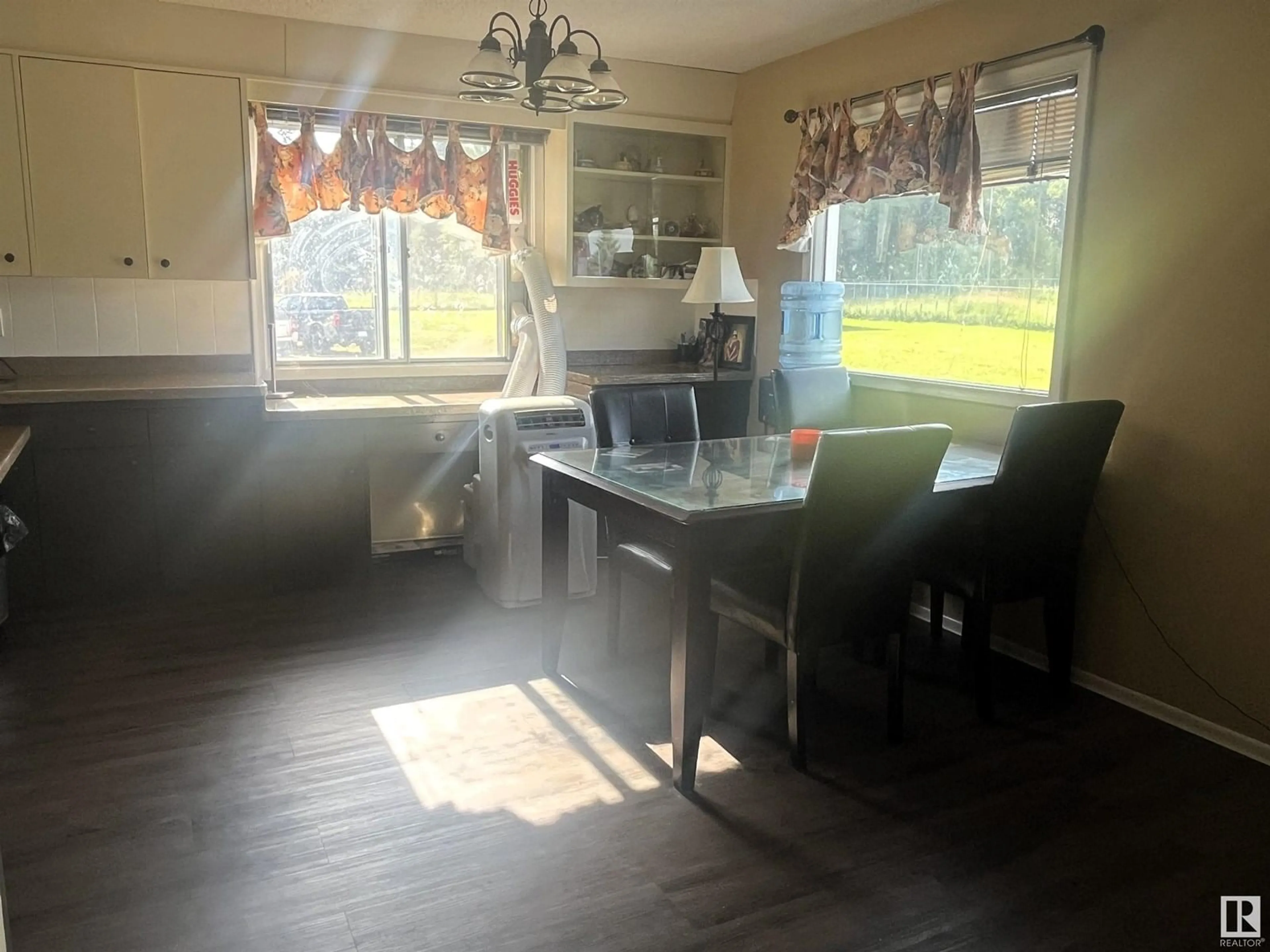 Dining room, wood/laminate floor for 53421A RGE RD 133A, Rural Yellowhead Alberta T7E5G4