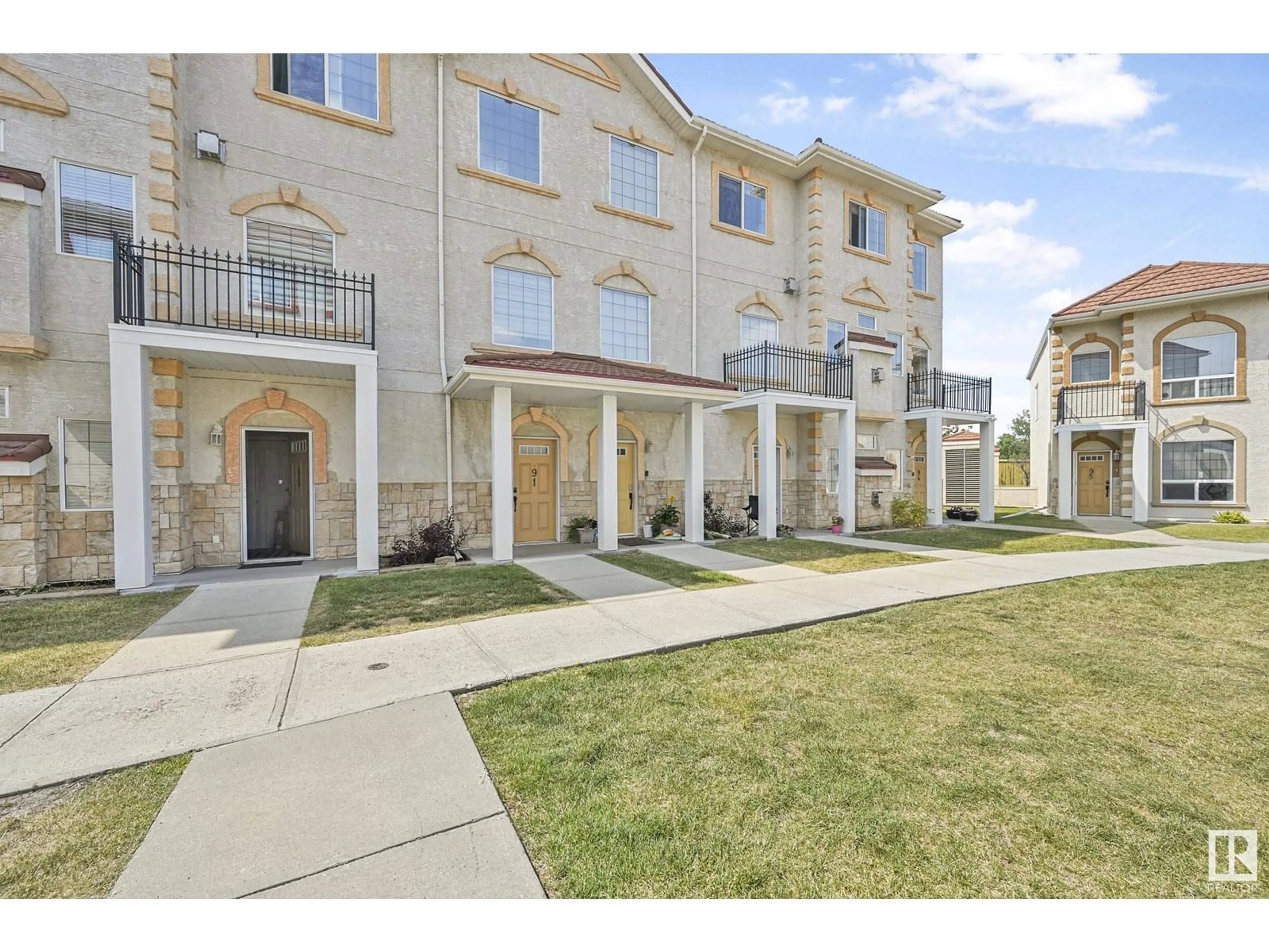 Patio, street for #91 - 13825 155 AVE, Edmonton Alberta T6V0B8