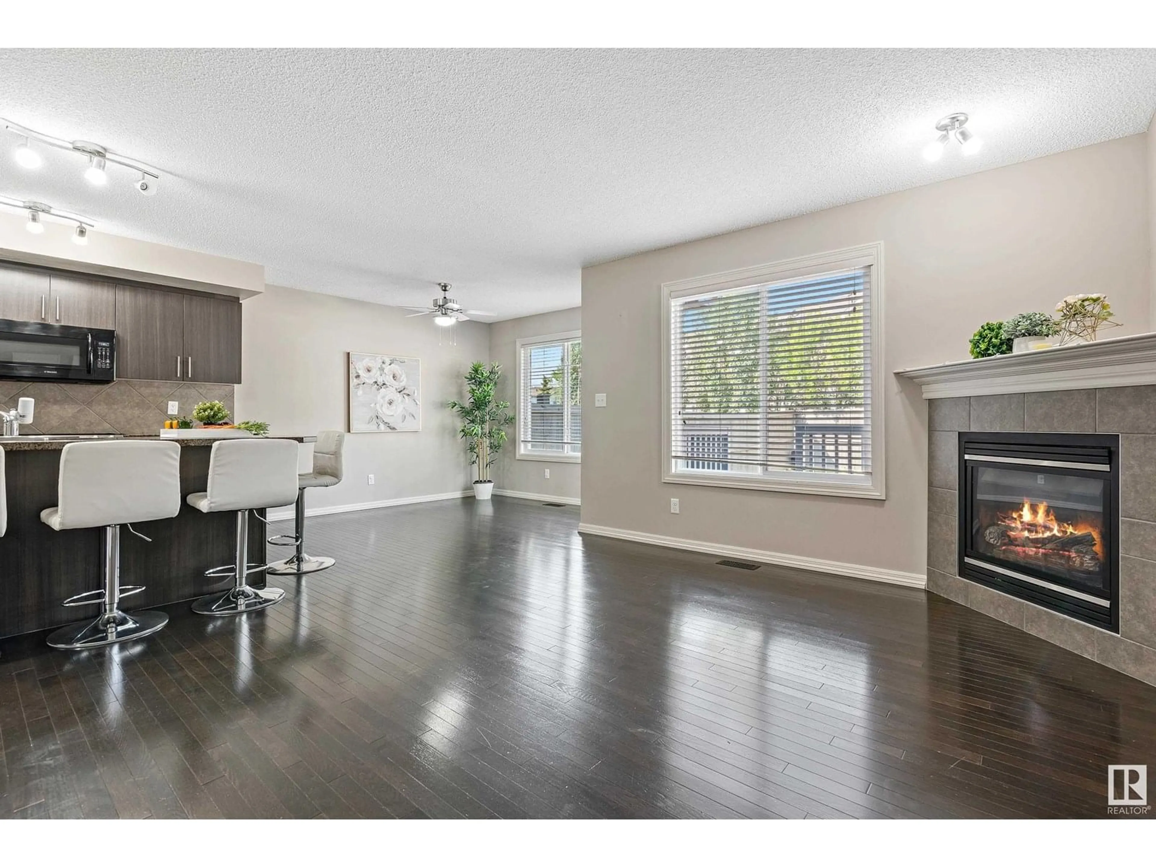 Unknown for 1301 CUNNINGHAM DR, Edmonton Alberta T6W0R7