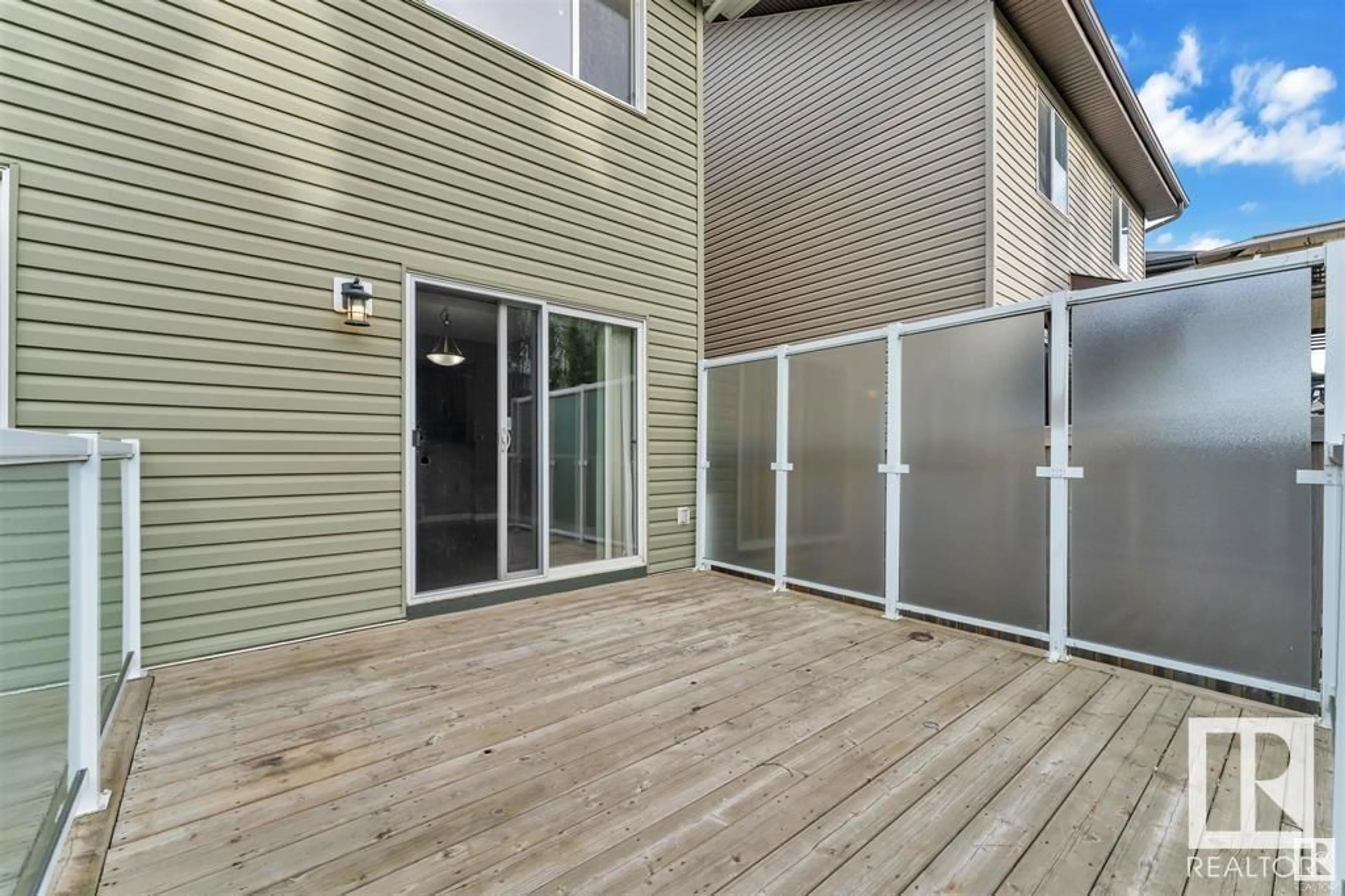 Patio, street for 2587 COLE CR, Edmonton Alberta T6W2A3