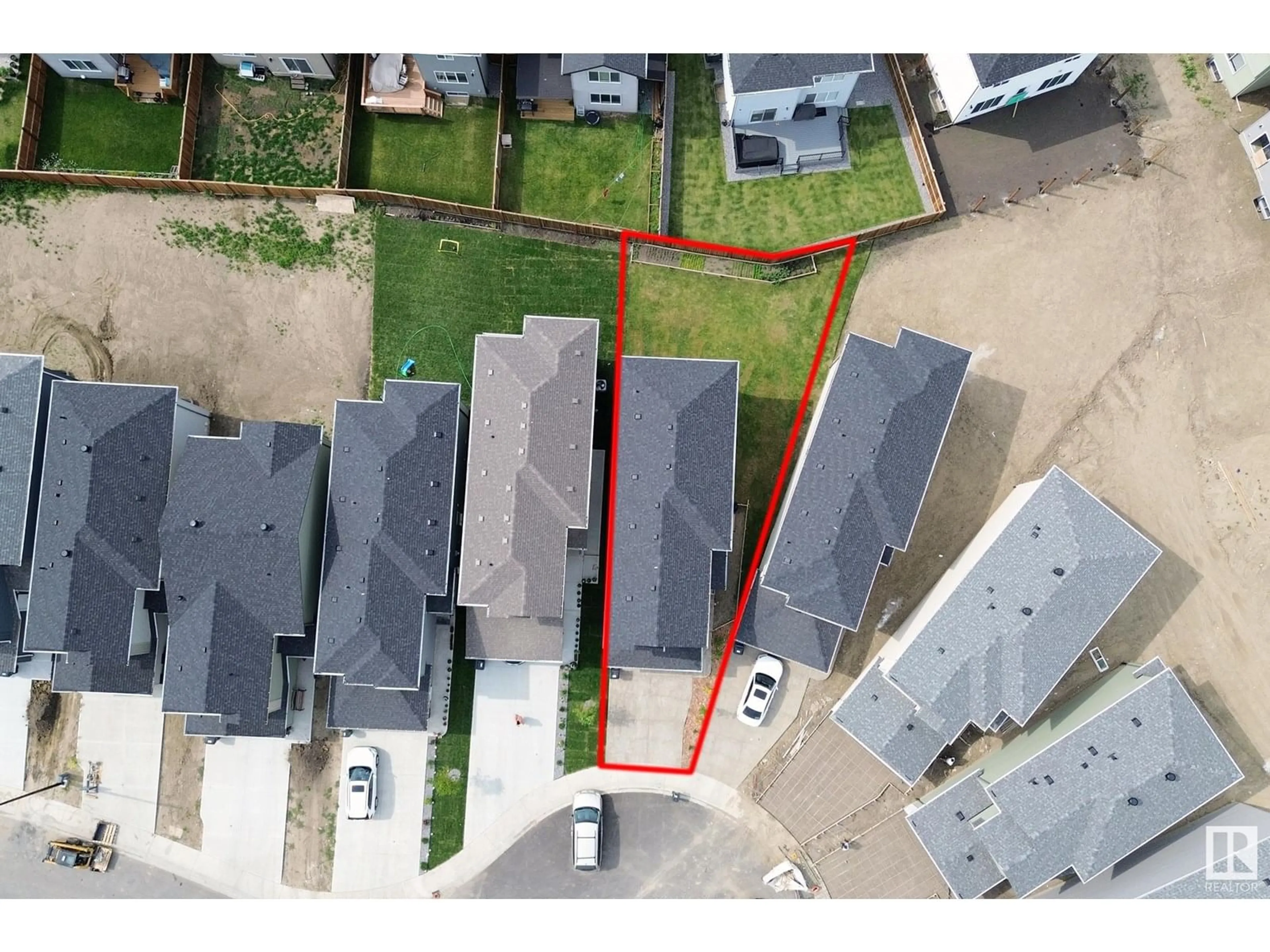 A pic from outside/outdoor area/front of a property/back of a property/a pic from drone, street for NW - 1340 11 AV, Edmonton Alberta T6T2W4