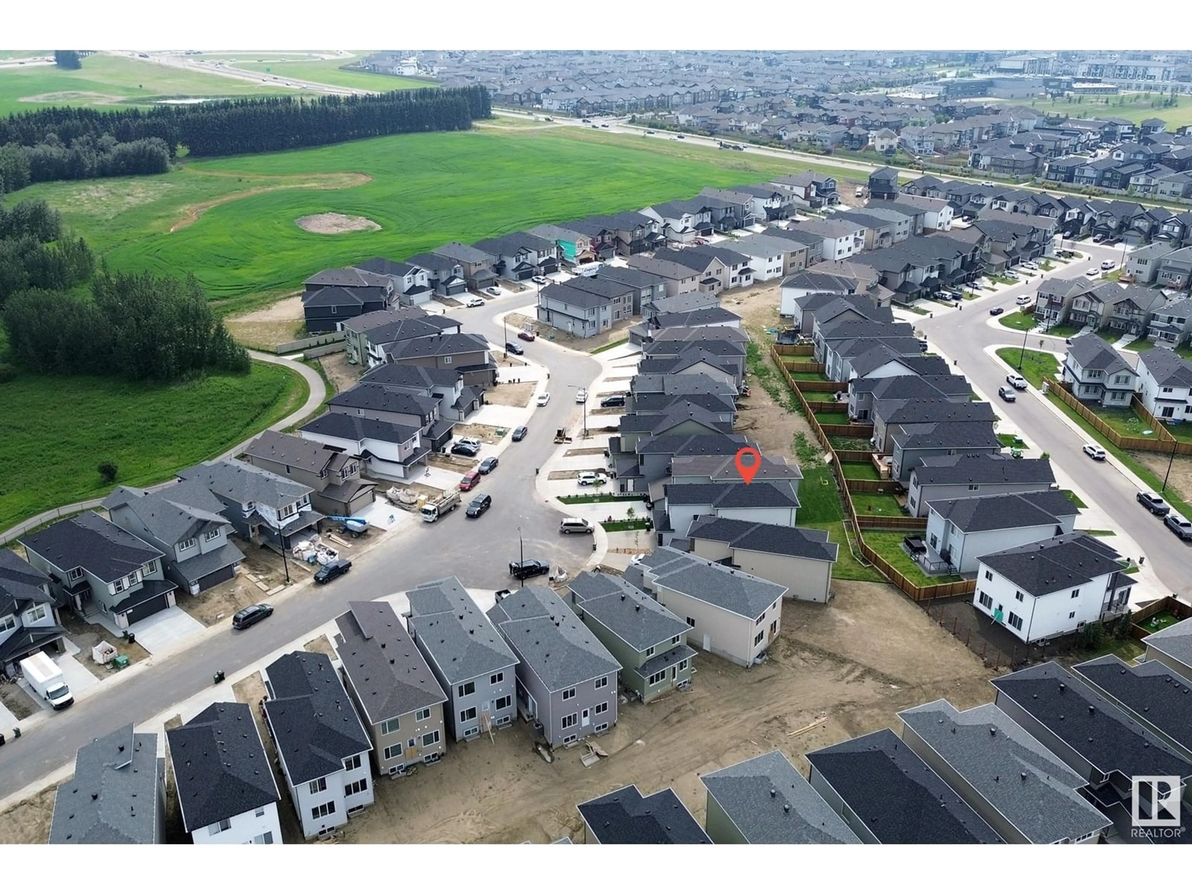 A pic from outside/outdoor area/front of a property/back of a property/a pic from drone, street for NW - 1340 11 AV, Edmonton Alberta T6T2W4