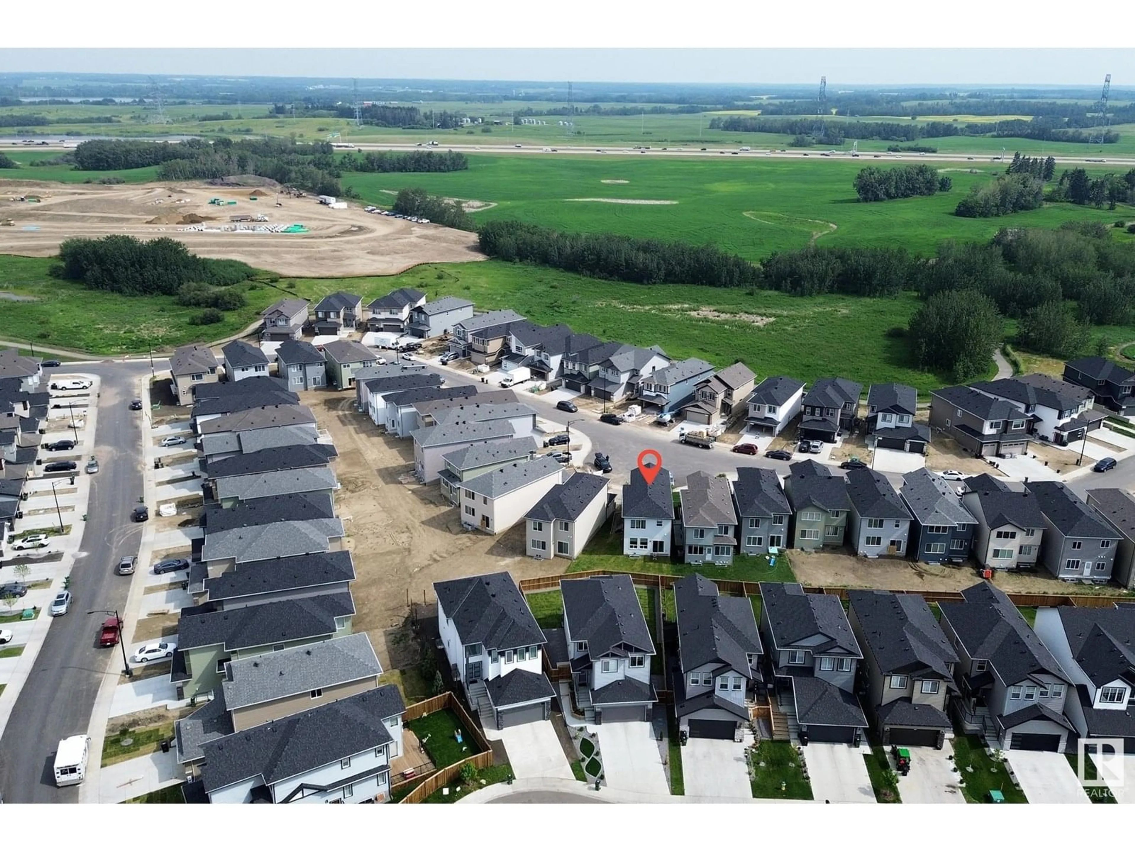 A pic from outside/outdoor area/front of a property/back of a property/a pic from drone, street for NW - 1340 11 AV, Edmonton Alberta T6T2W4