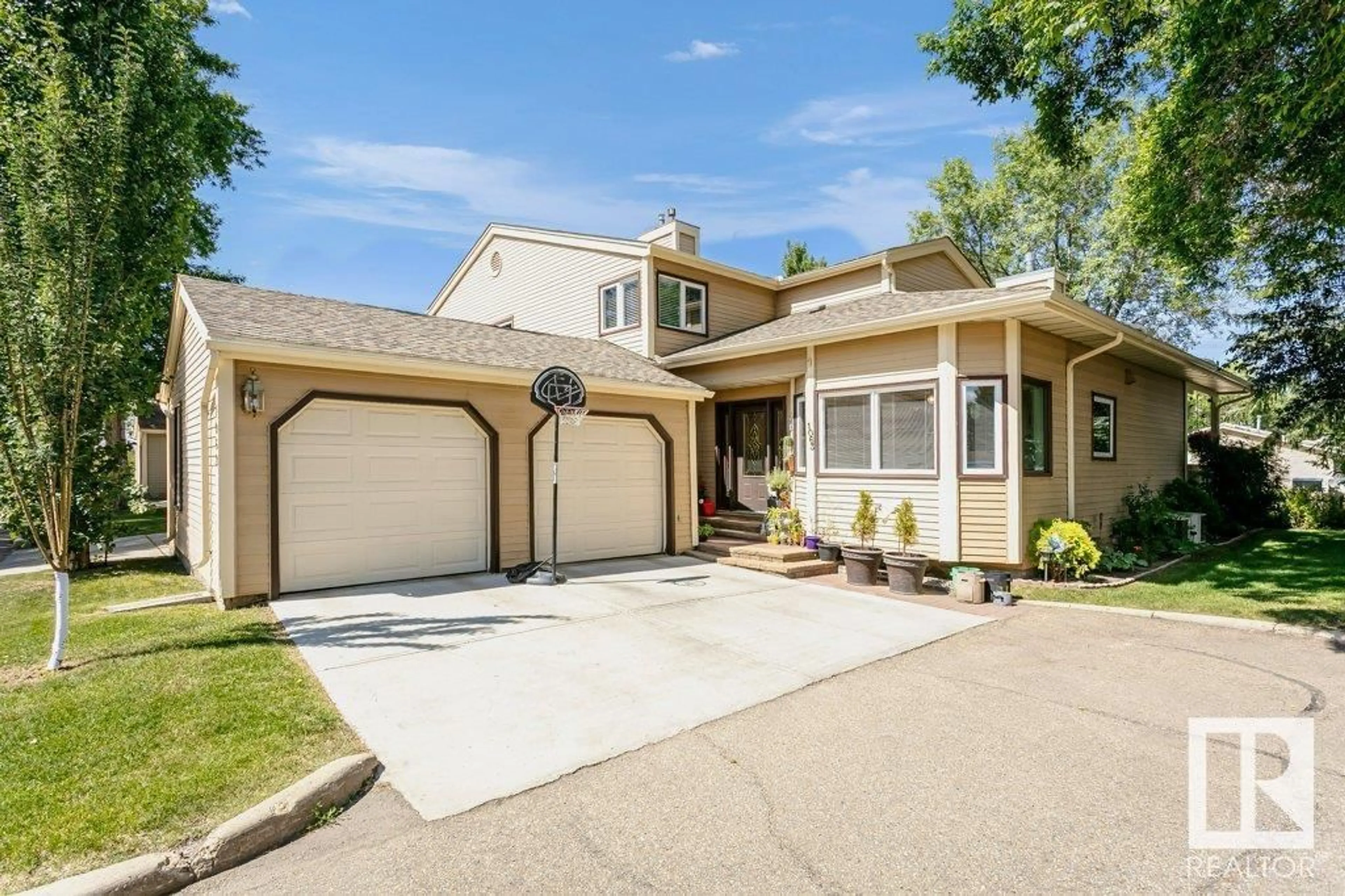Unknown for 1063 109 ST, Edmonton Alberta T6J5G2