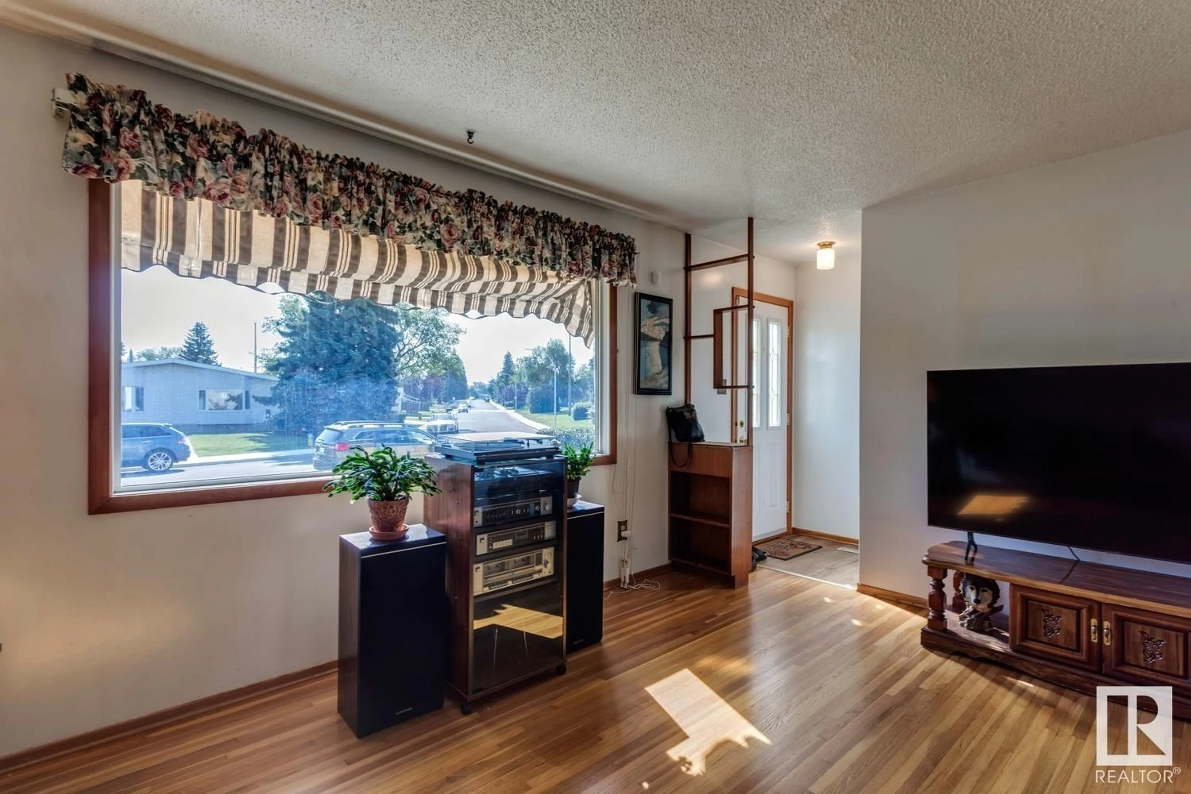 Unknown for 9014 60 ST NW, Edmonton Alberta T6B1M8