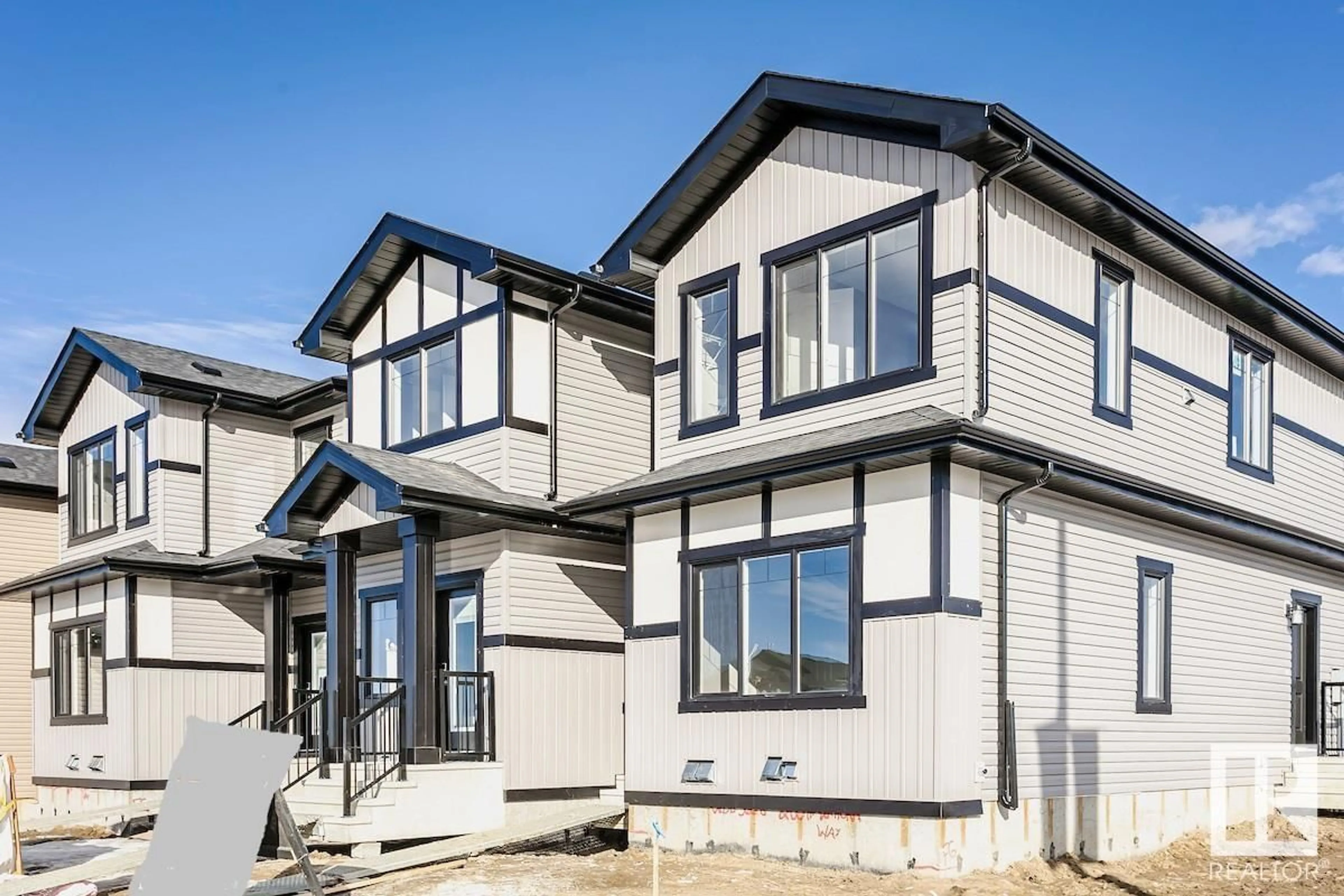Home with vinyl exterior material, unknown for 310 HAWTHORN WY, Leduc Alberta T9E0B1