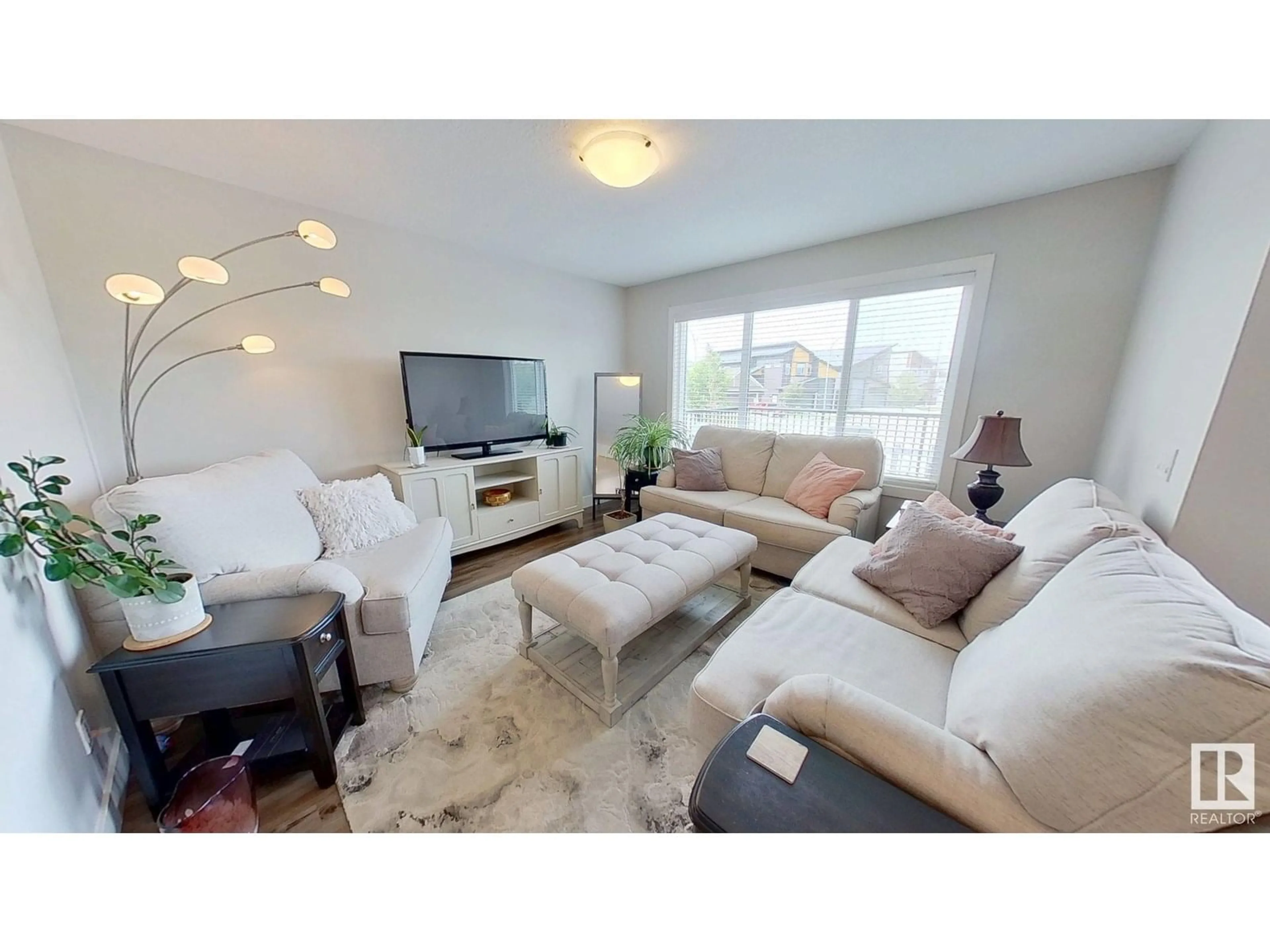 Living room with furniture, unknown for 922 MORRIS WY, Leduc Alberta T9E1E9