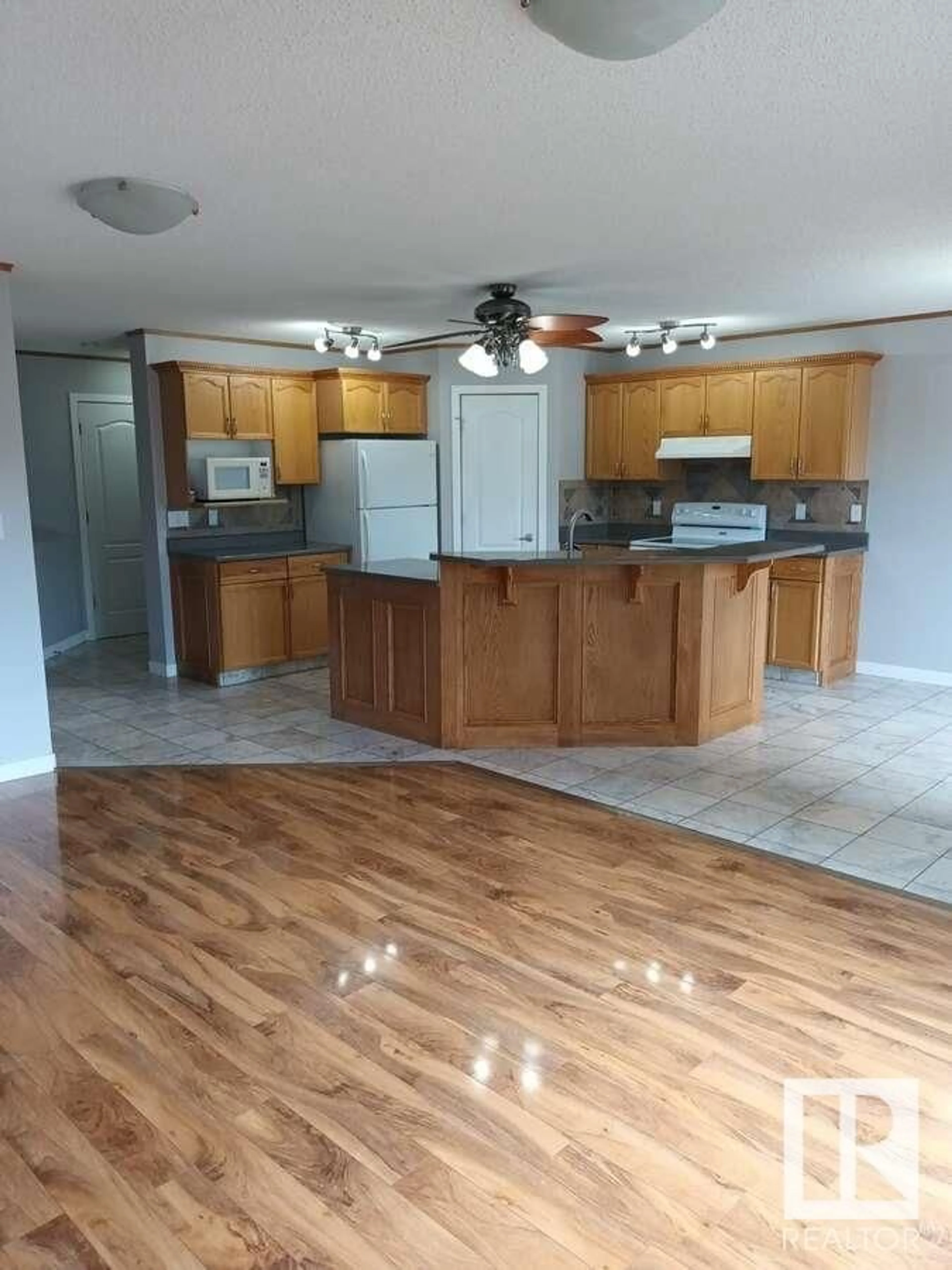 Unknown for 806 HIGHWOOD BV, Devon Alberta T9G2G6