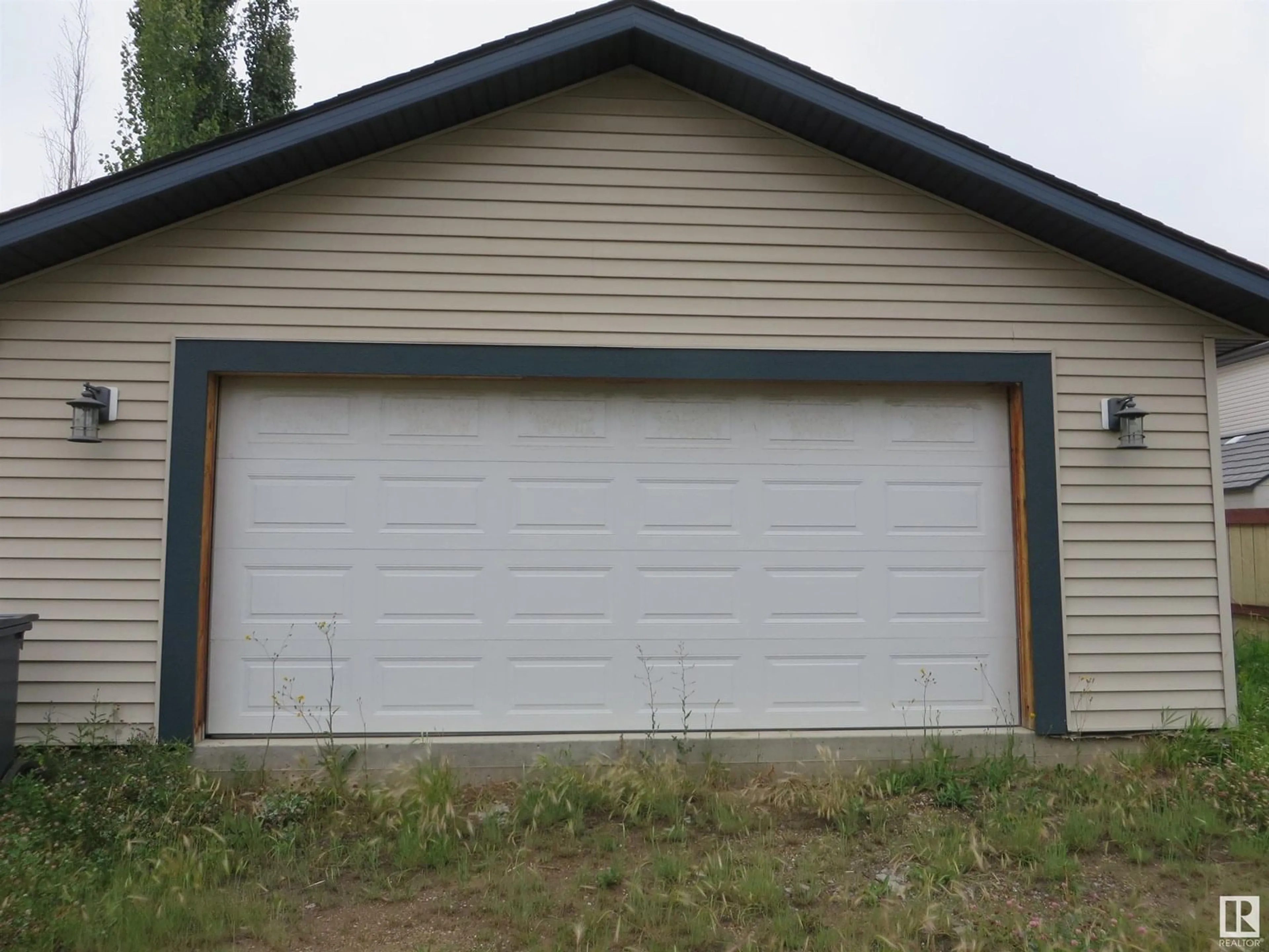 Indoor garage for 285 SOUTHWICK WY, Leduc Alberta T9E0P6