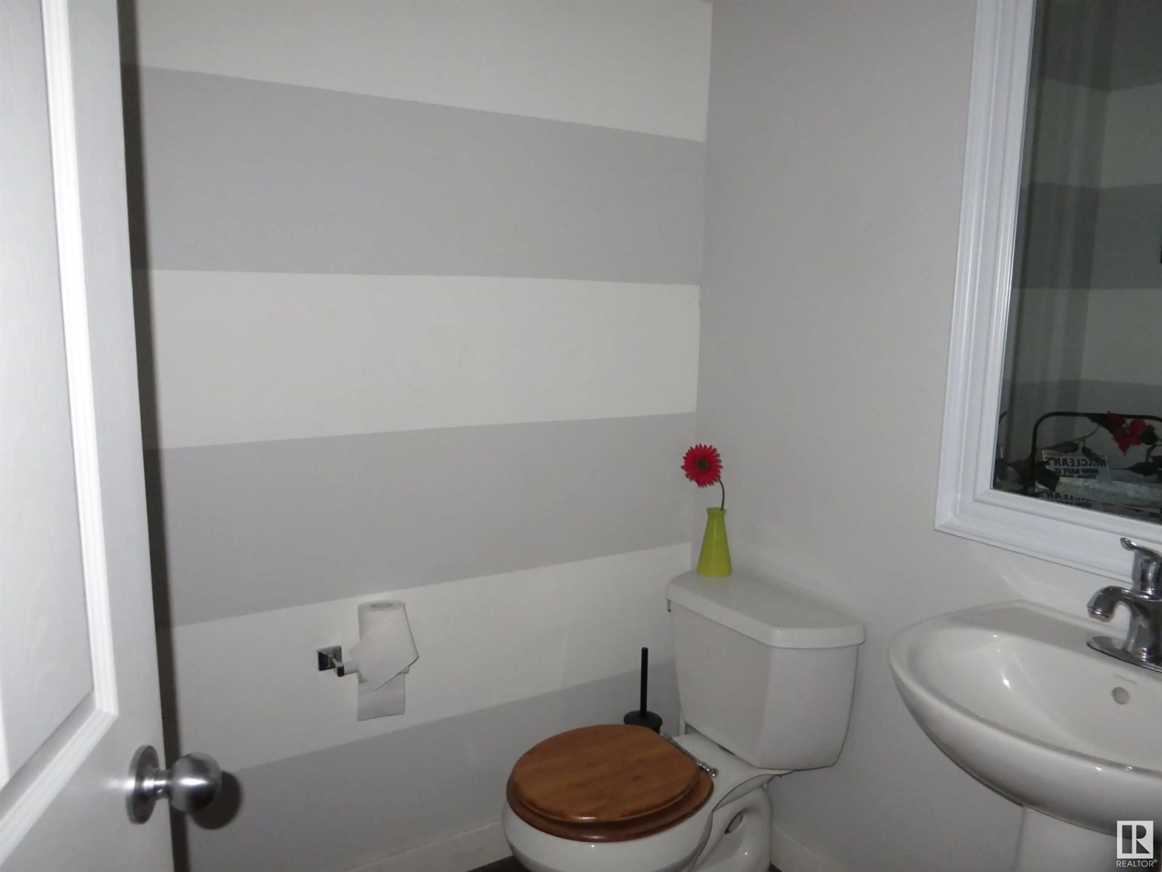 Standard bathroom, floor is not visible for 285 SOUTHWICK WY, Leduc Alberta T9E0P6