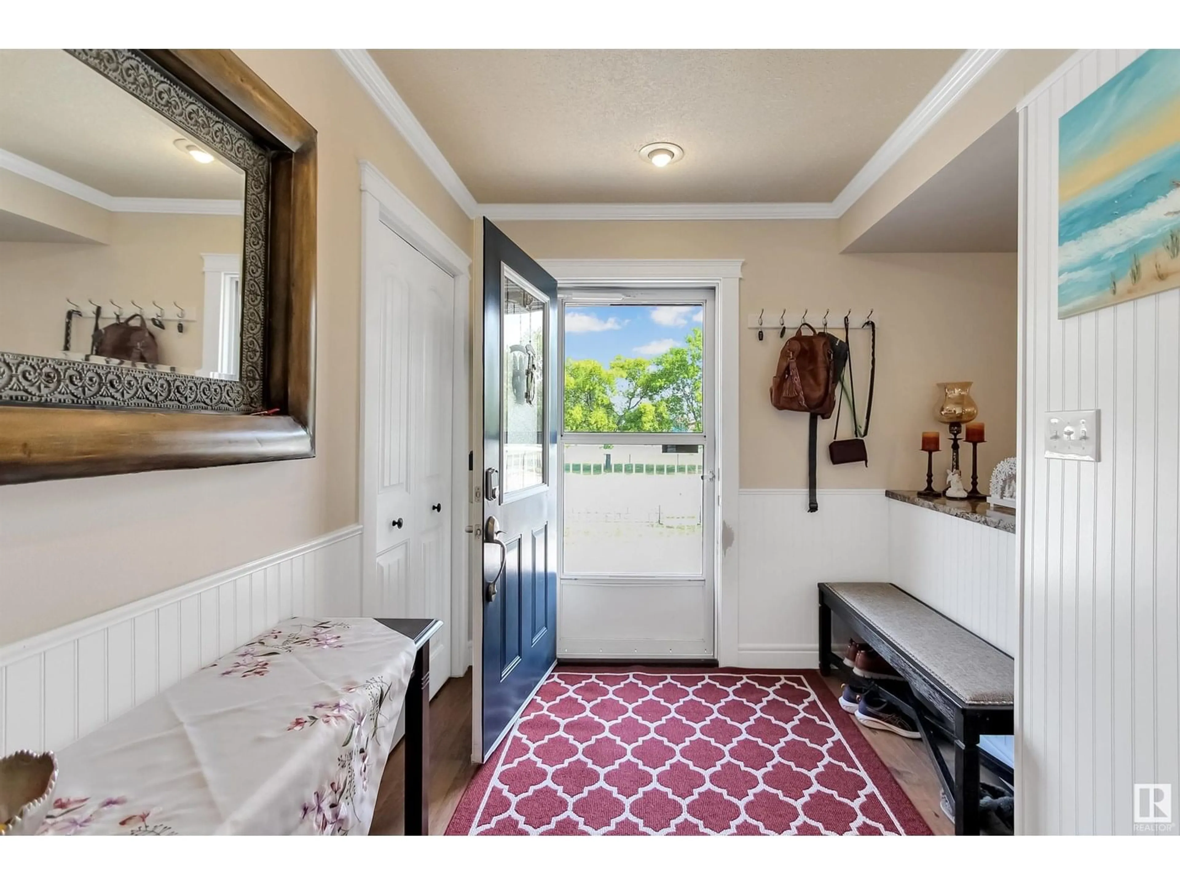 Indoor entryway for 4701 48 AVENUE, Cold Lake Alberta T9M1Y5