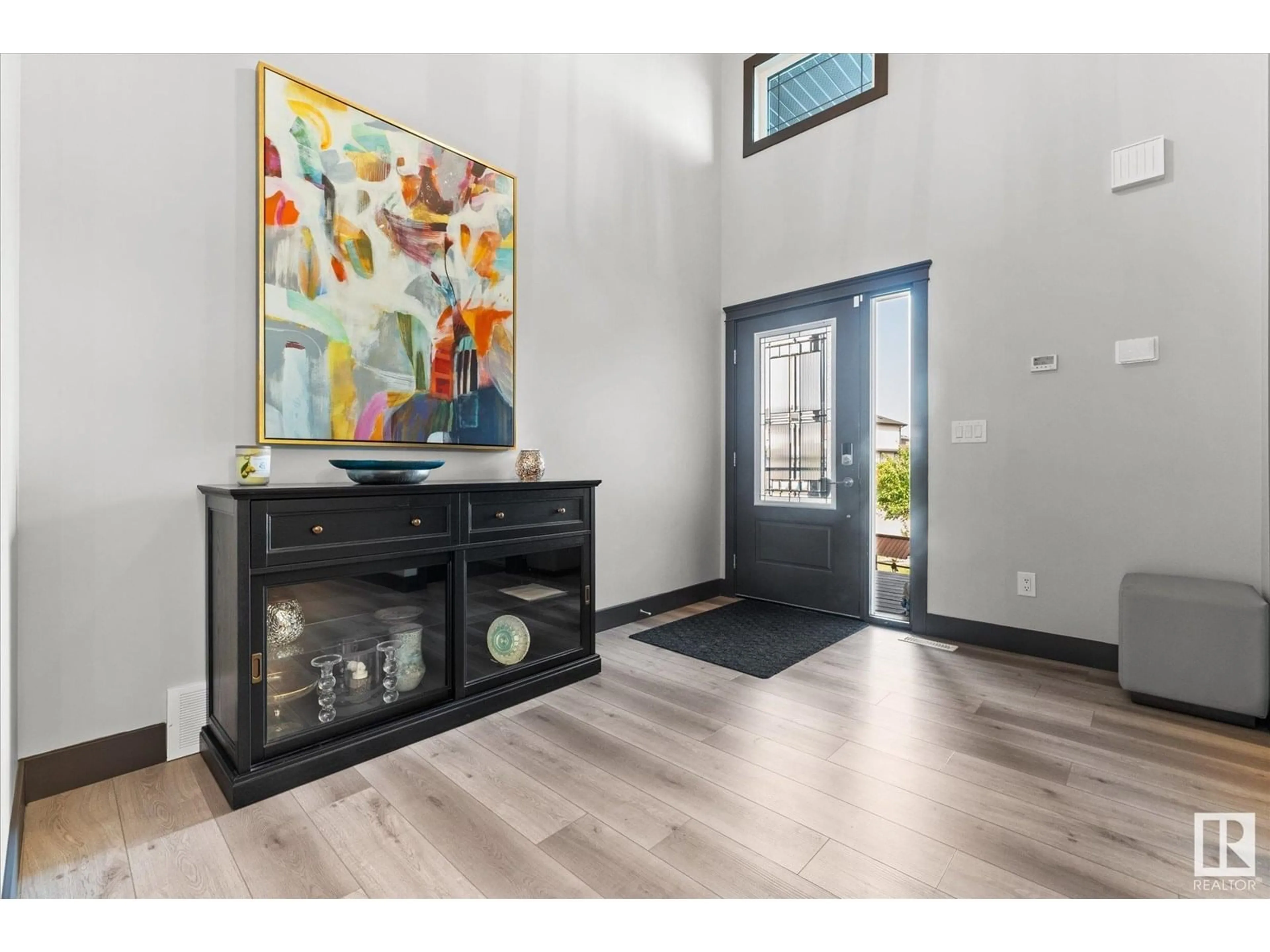 Indoor entryway for 122 HEMINGWAY CR, Spruce Grove Alberta T7X2X1