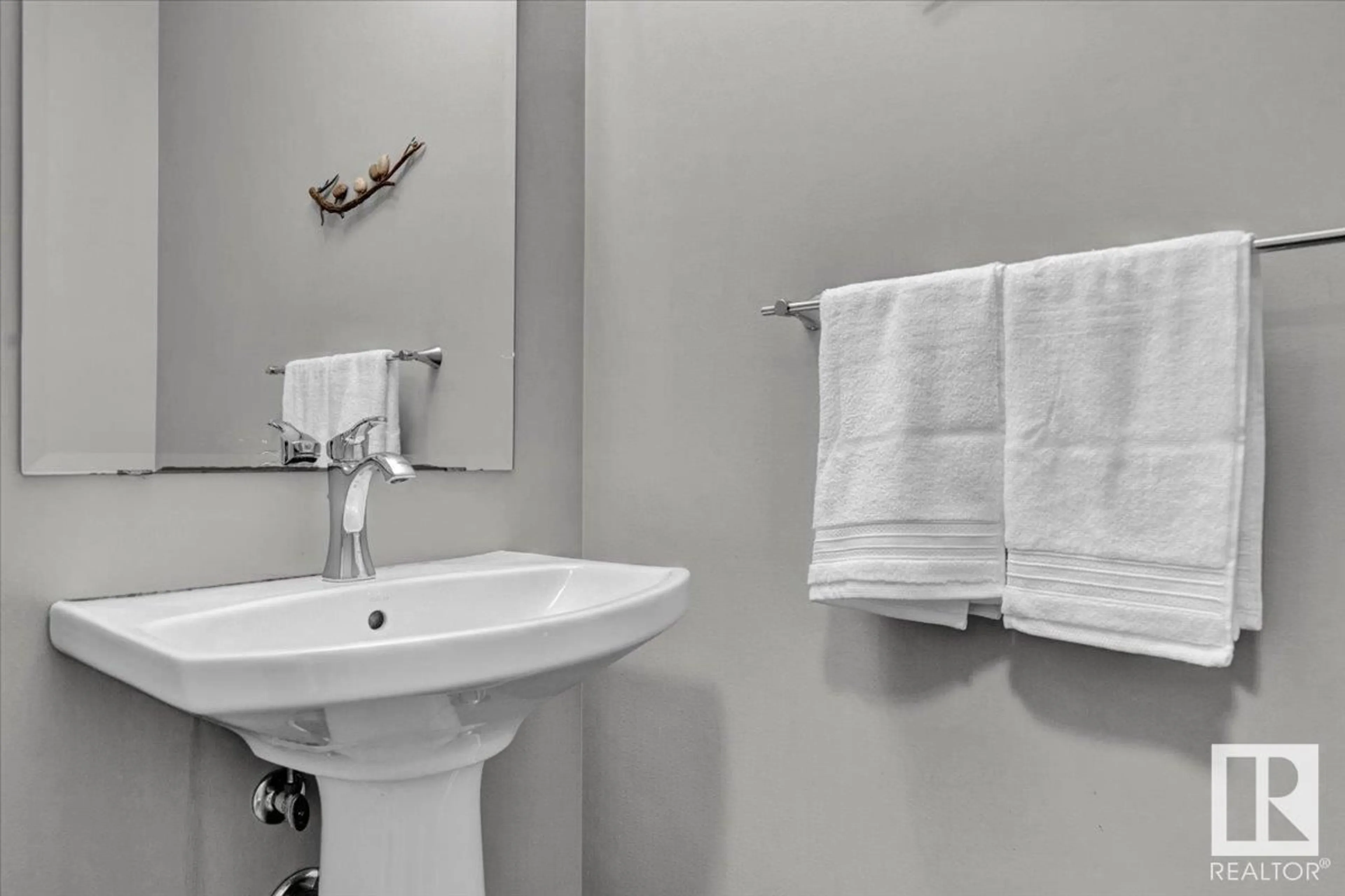 Standard bathroom, unknown for 167 STURTZ BN, Leduc Alberta T9E1E3