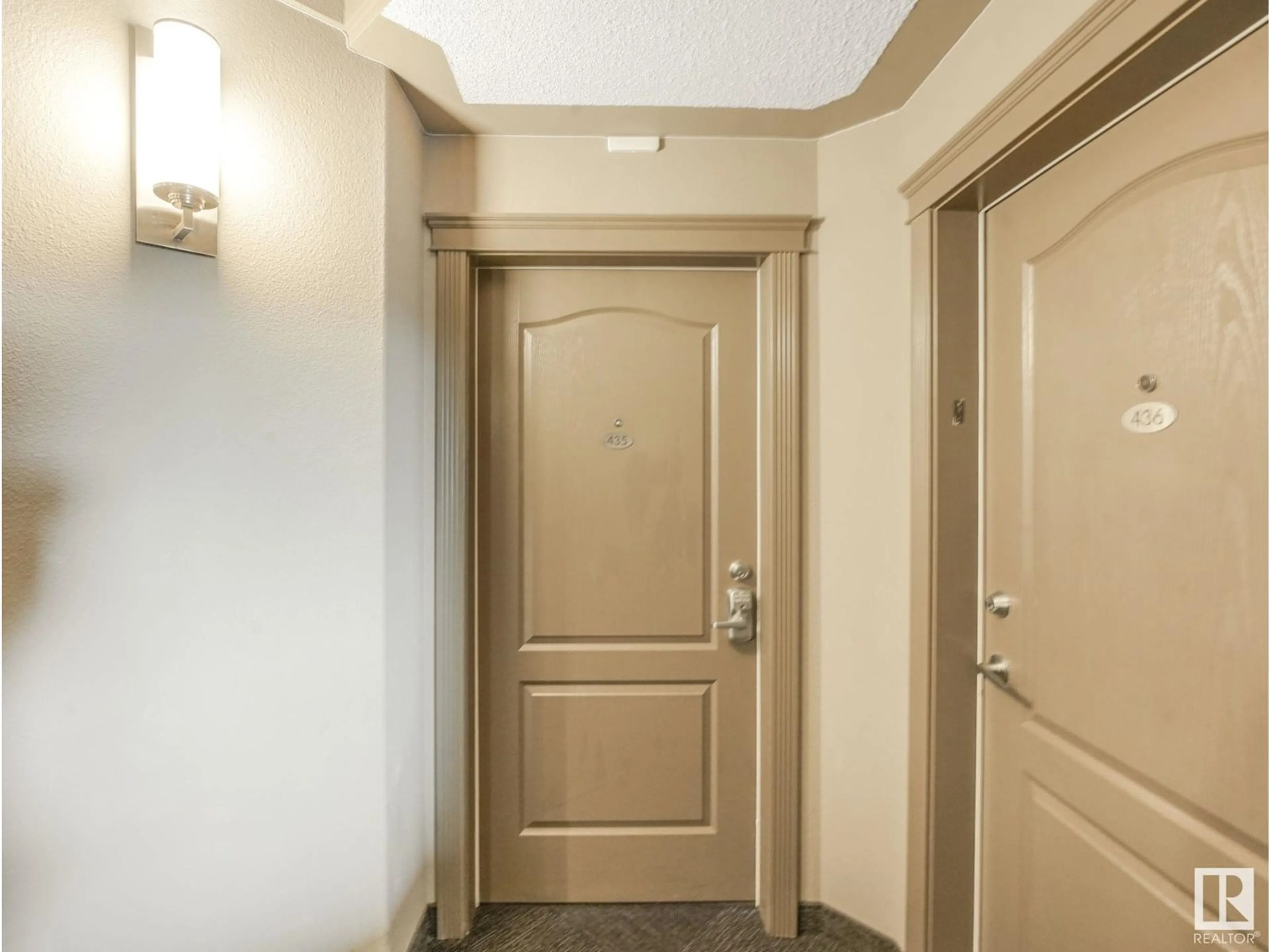 Indoor foyer for #435 - 1520 HAMMOND GATE, Edmonton Alberta T6M0J4