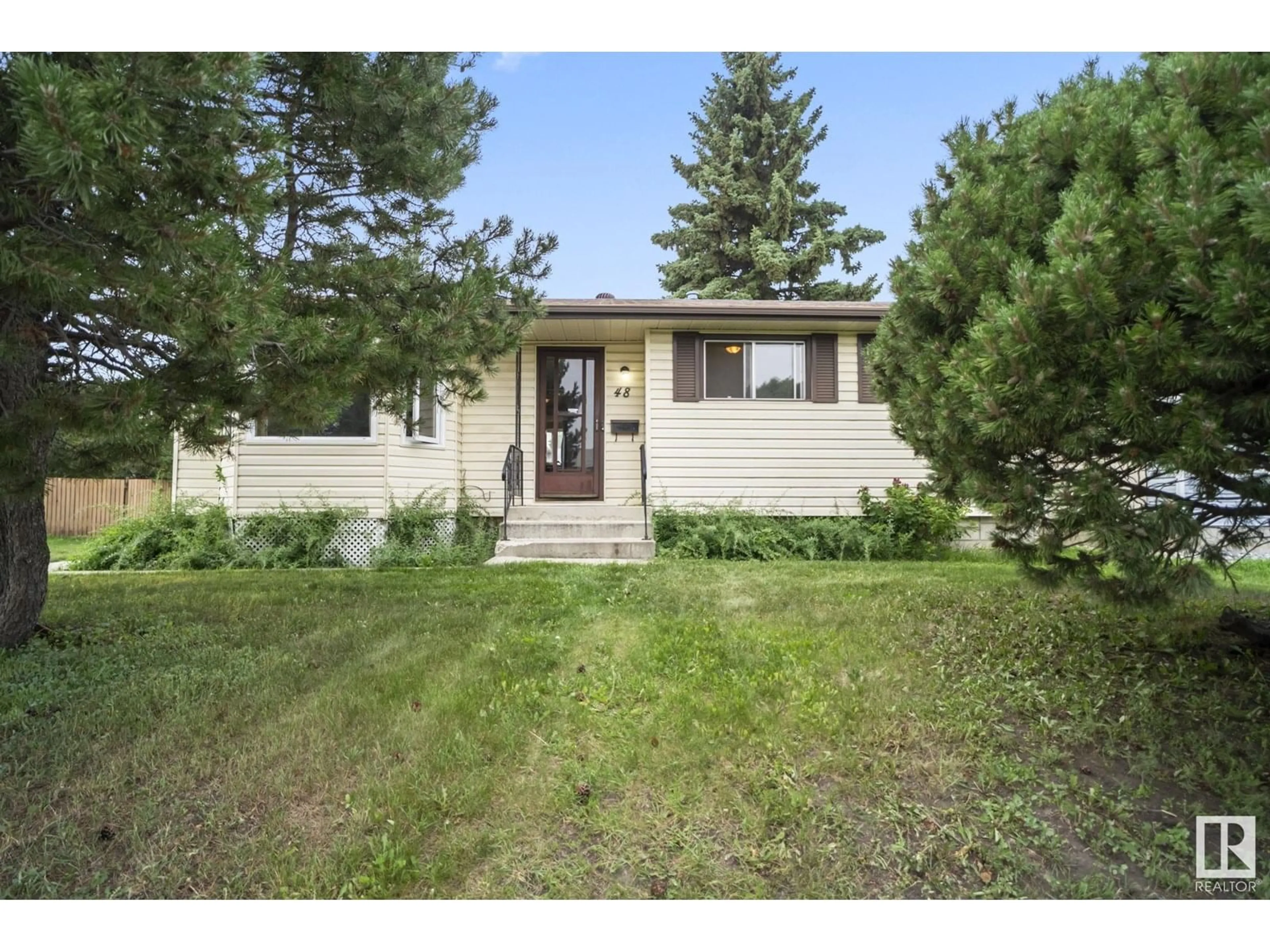Home with vinyl exterior material, street for 48 STEELE CR, Edmonton Alberta T5A1G3