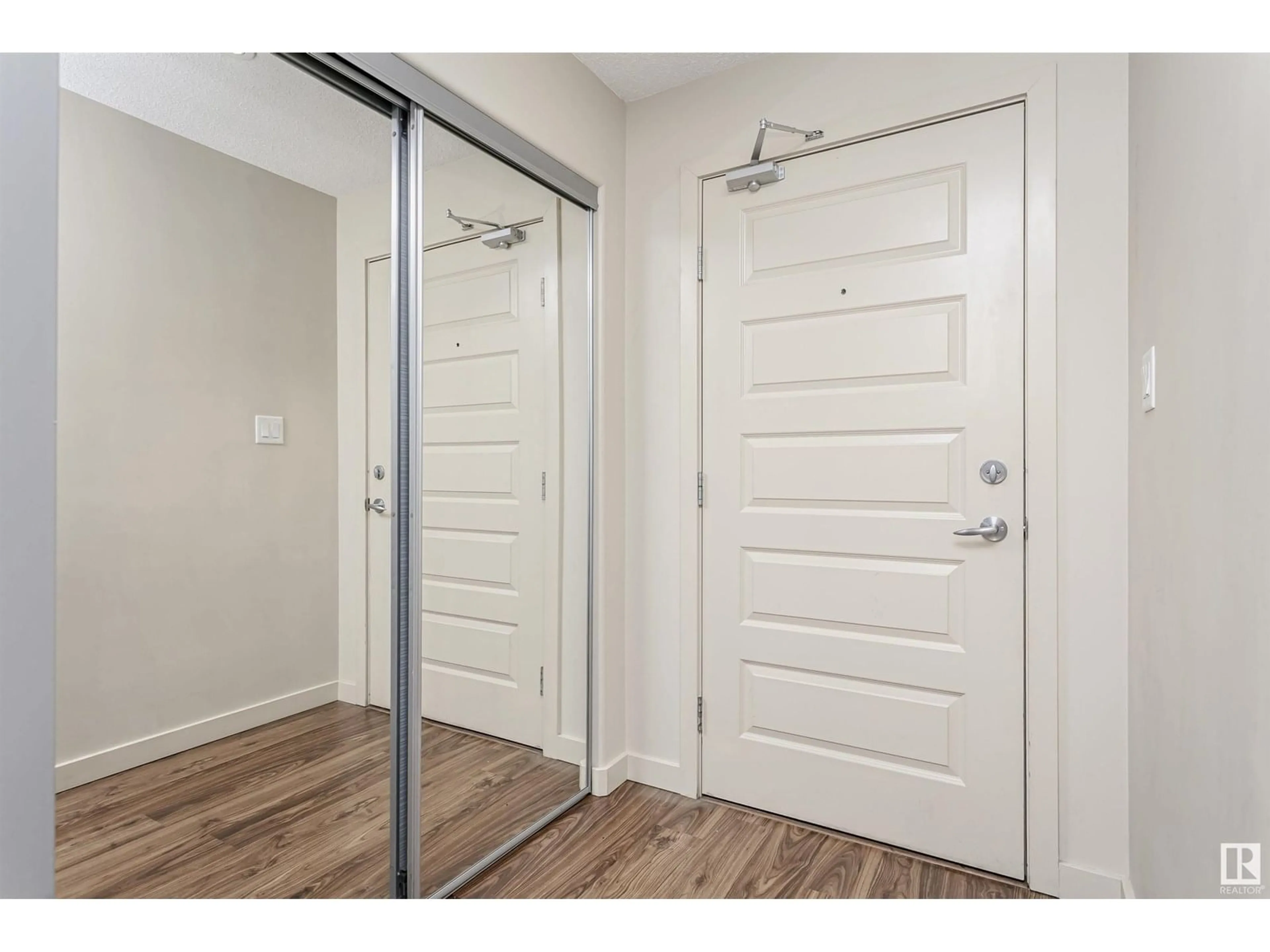 Indoor entryway for #432 - 11603 ELLERSLIE RD, Edmonton Alberta T6W0J3