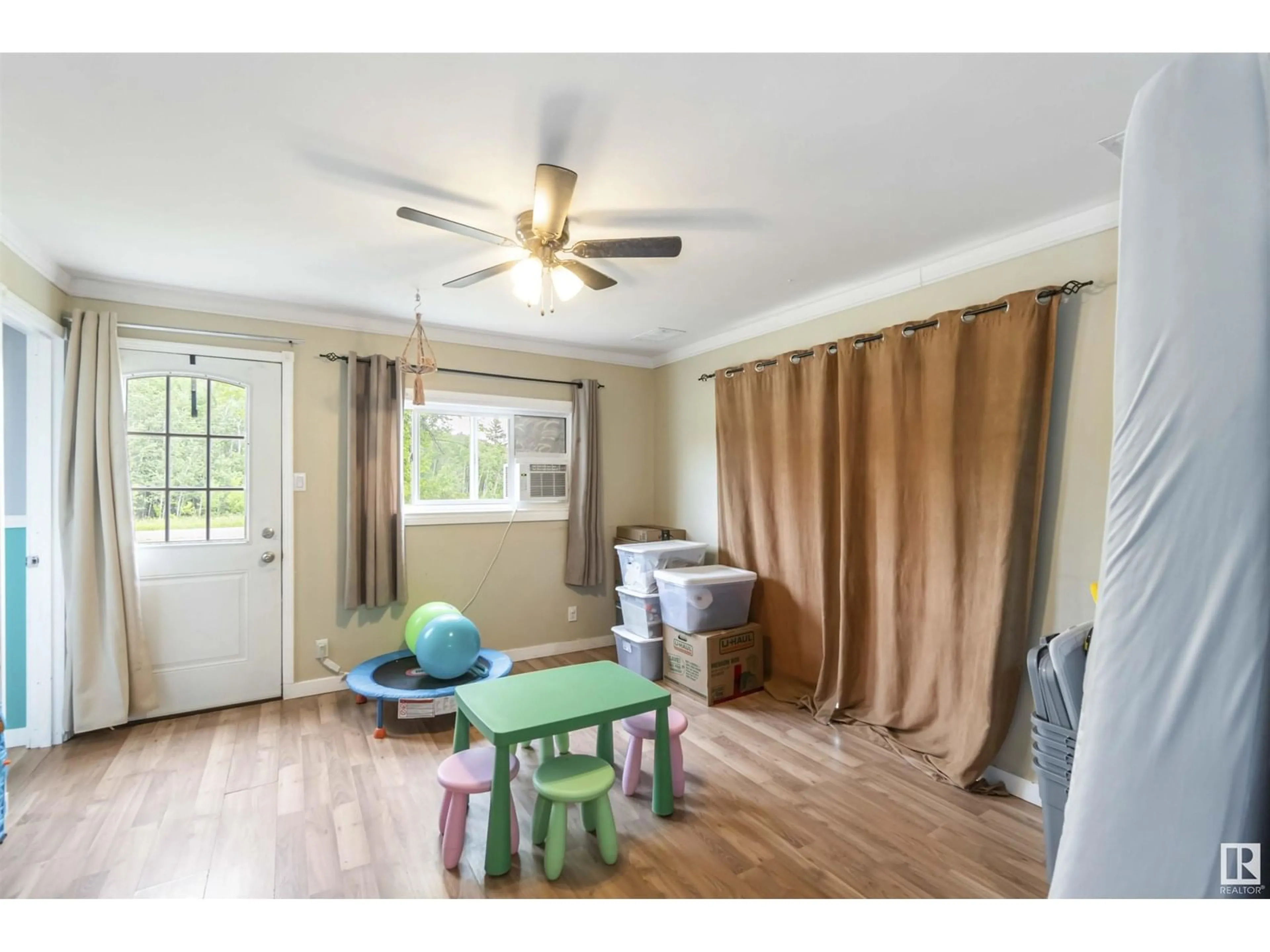 A pic of a room for 57104 RGE RD 230, Rural Sturgeon County Alberta T0A1N4