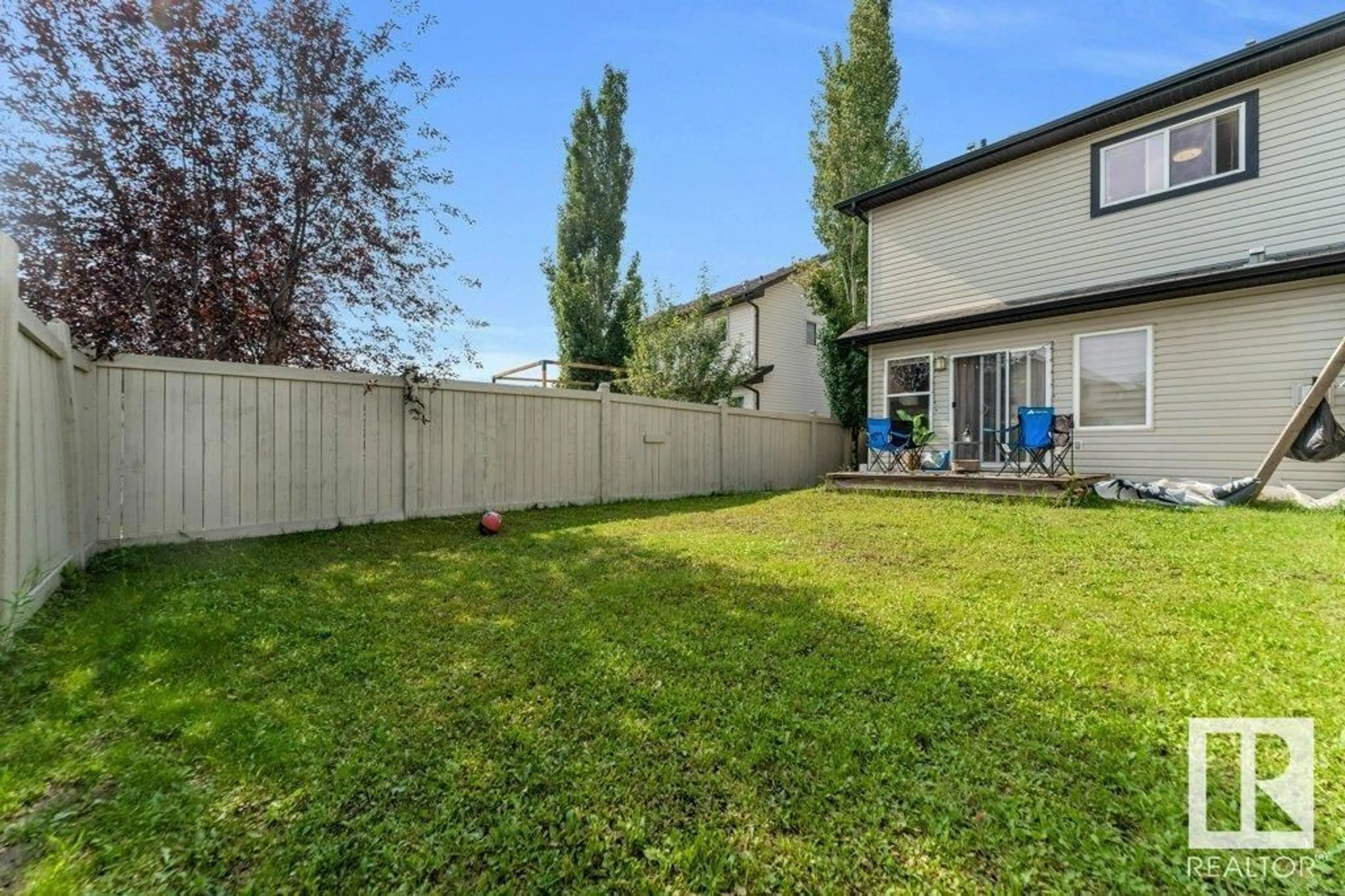 Patio, street for 1137 37B AV AV, Edmonton Alberta T6T0B9