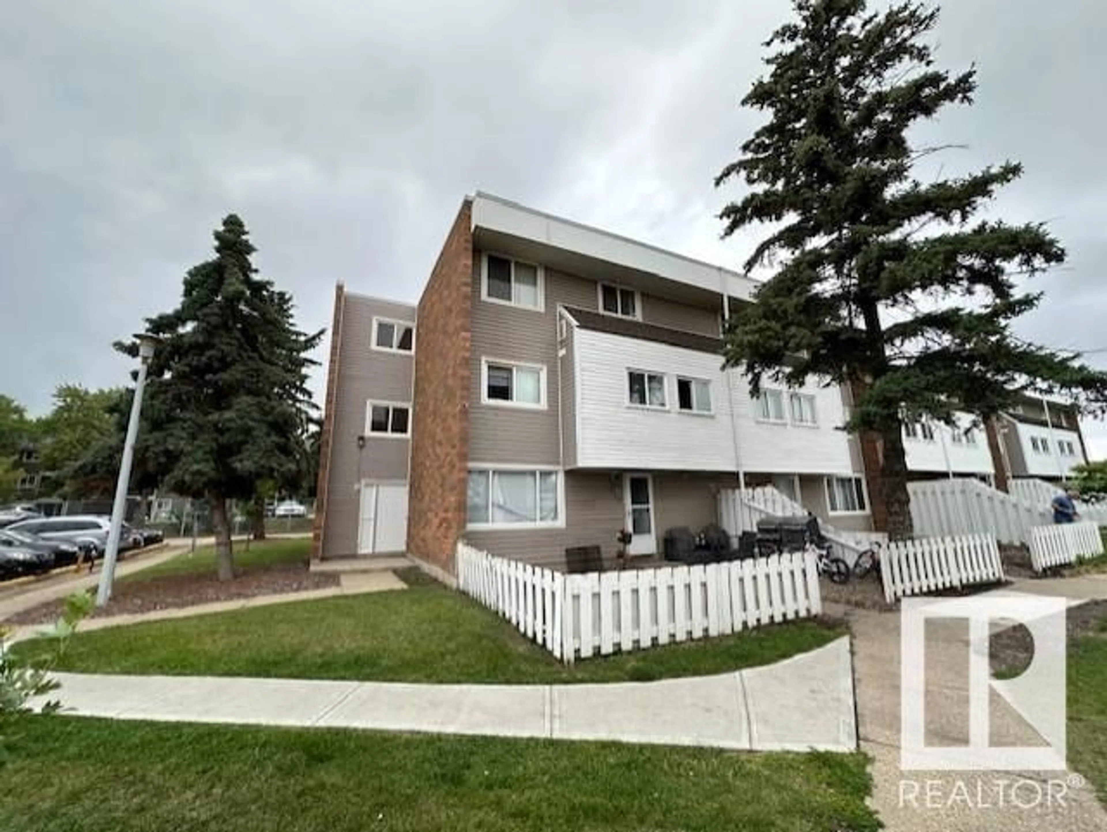 Unknown for 512 - 2908 116A AV, Edmonton Alberta T5W4R7