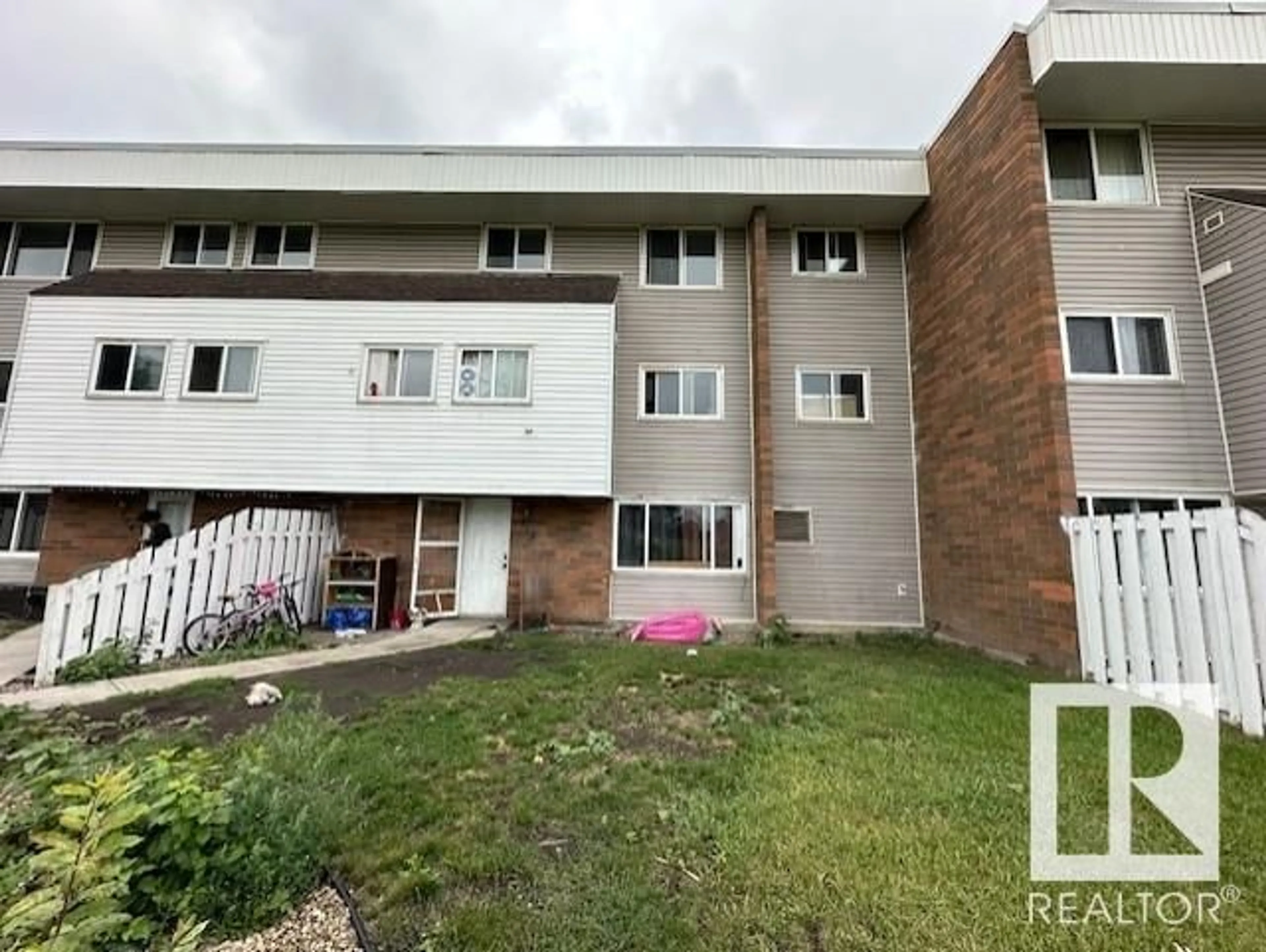 A pic from outside/outdoor area/front of a property/back of a property/a pic from drone, building for #313 - 2908 116A AV, Edmonton Alberta T5W4R7
