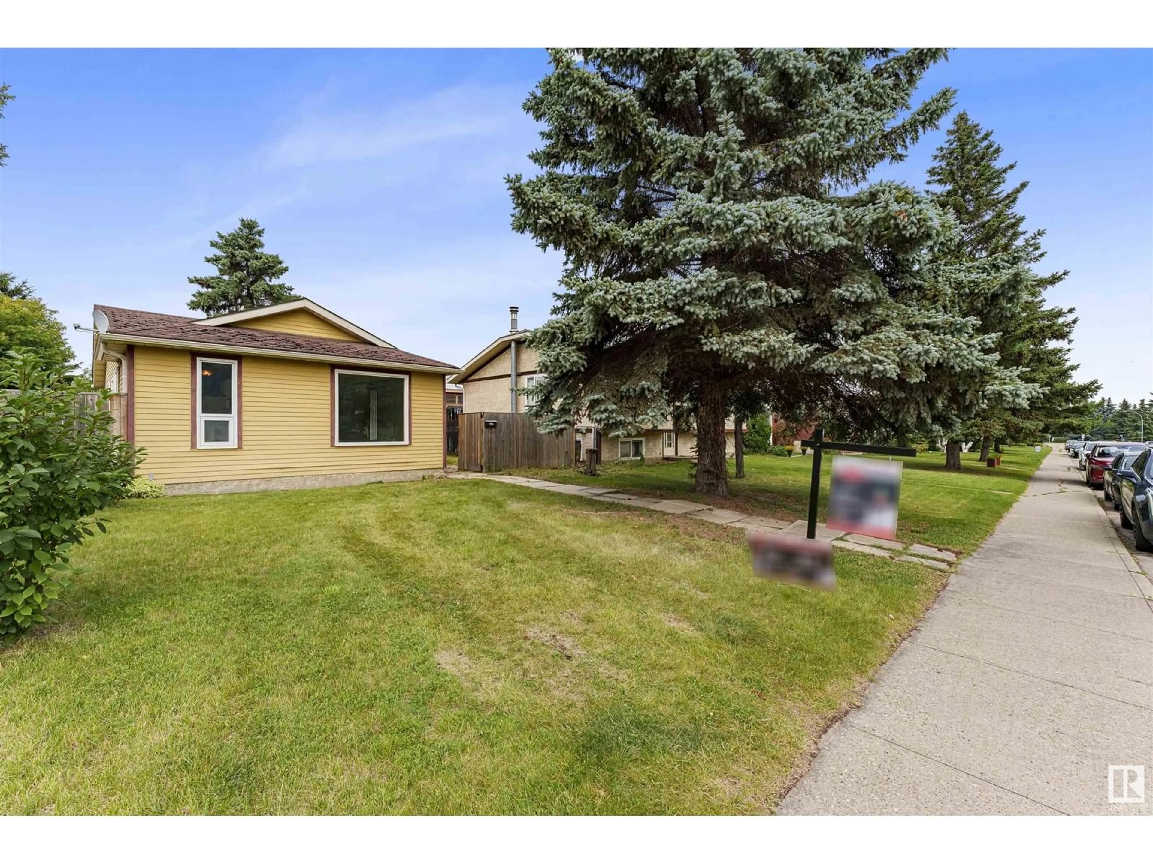 A pic from outside/outdoor area/front of a property/back of a property/a pic from drone, street for 1758 37 ST, Edmonton Alberta T6L2R3
