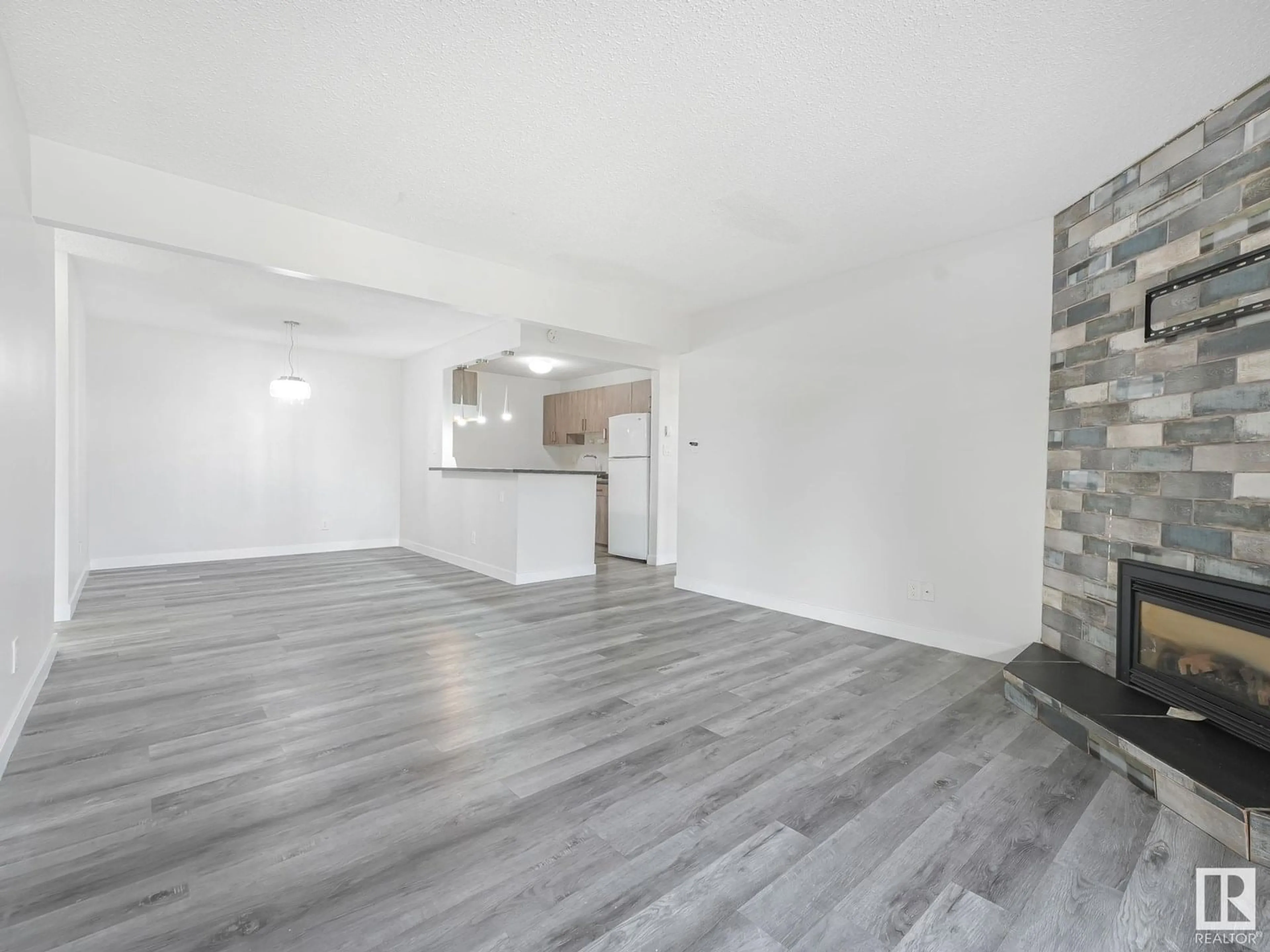 A pic of a room for #303 - 10528 29 AV, Edmonton Alberta T6J4J2