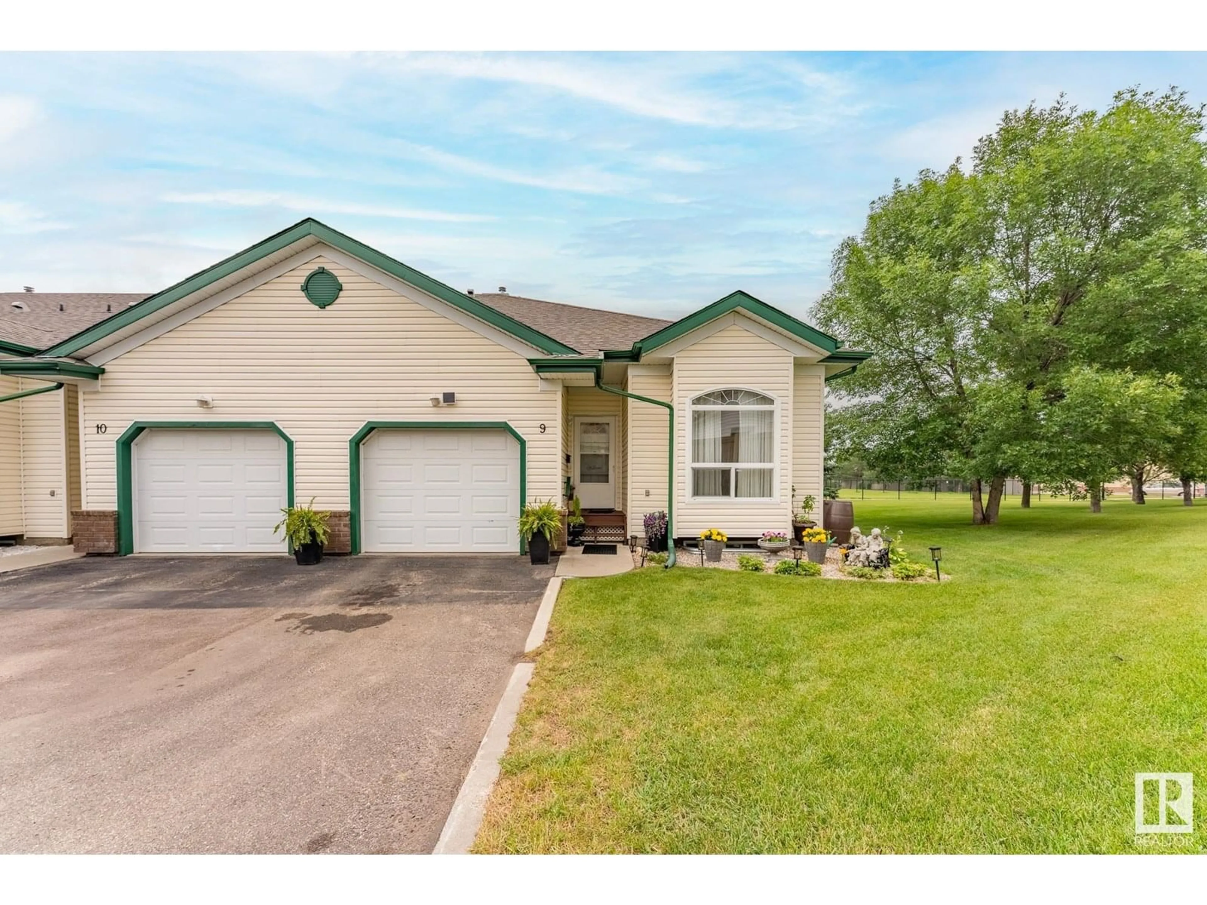 Unknown for 9 - 13615 34 ST, Edmonton Alberta T5A0B3
