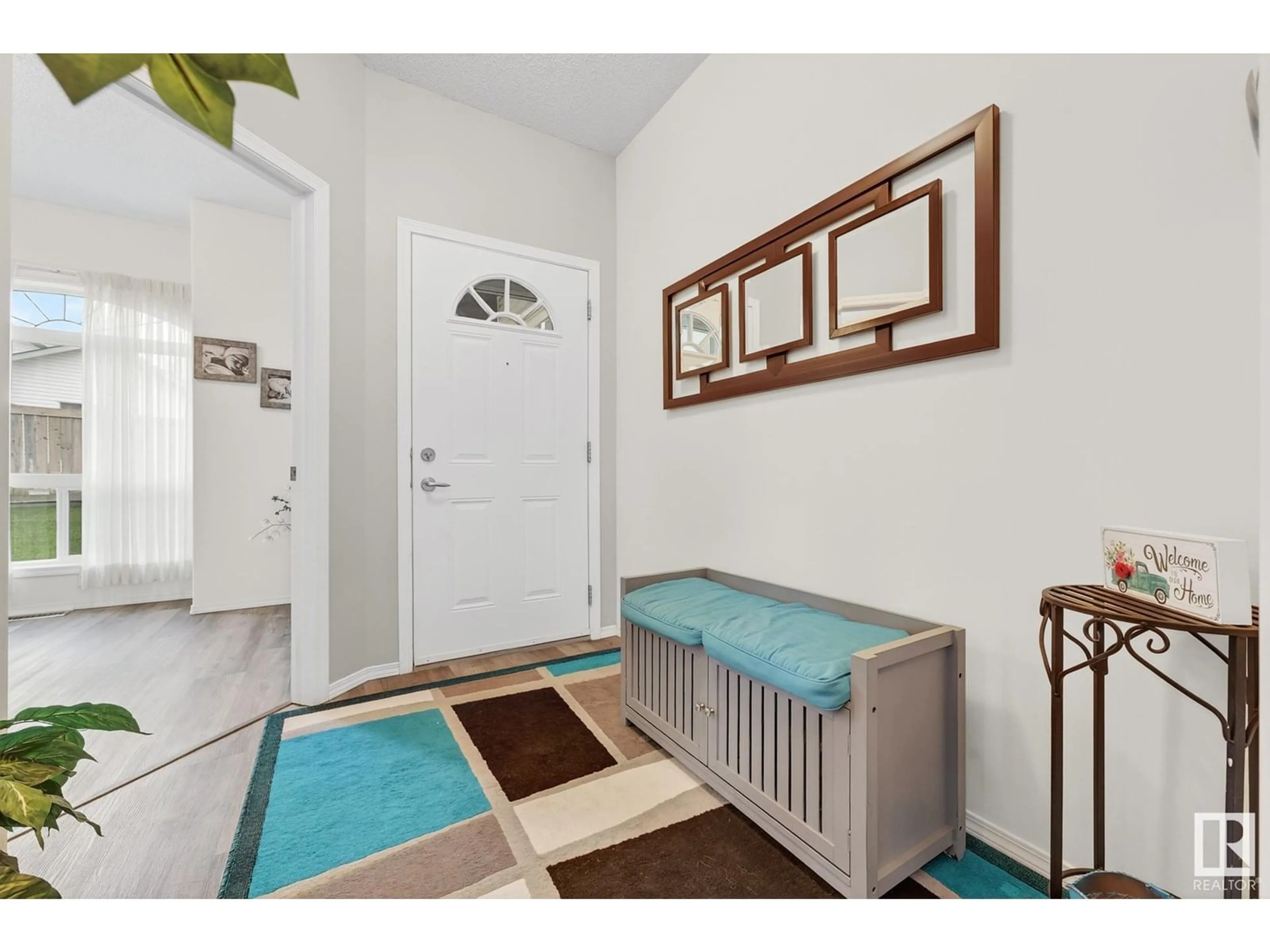 Indoor entryway for 9 - 13615 34 ST, Edmonton Alberta T5A0B3