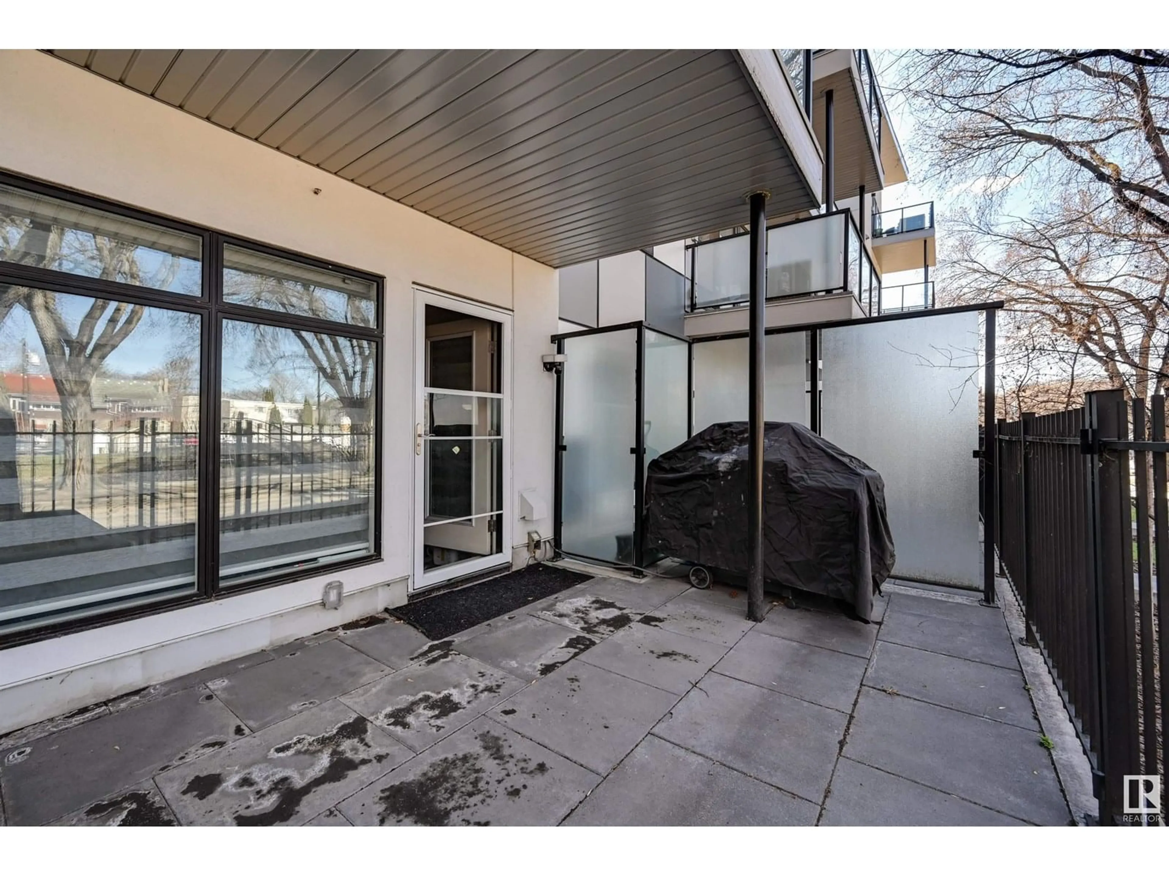 Unknown for 111 - 10837 83 AV, Edmonton Alberta T6E2E6