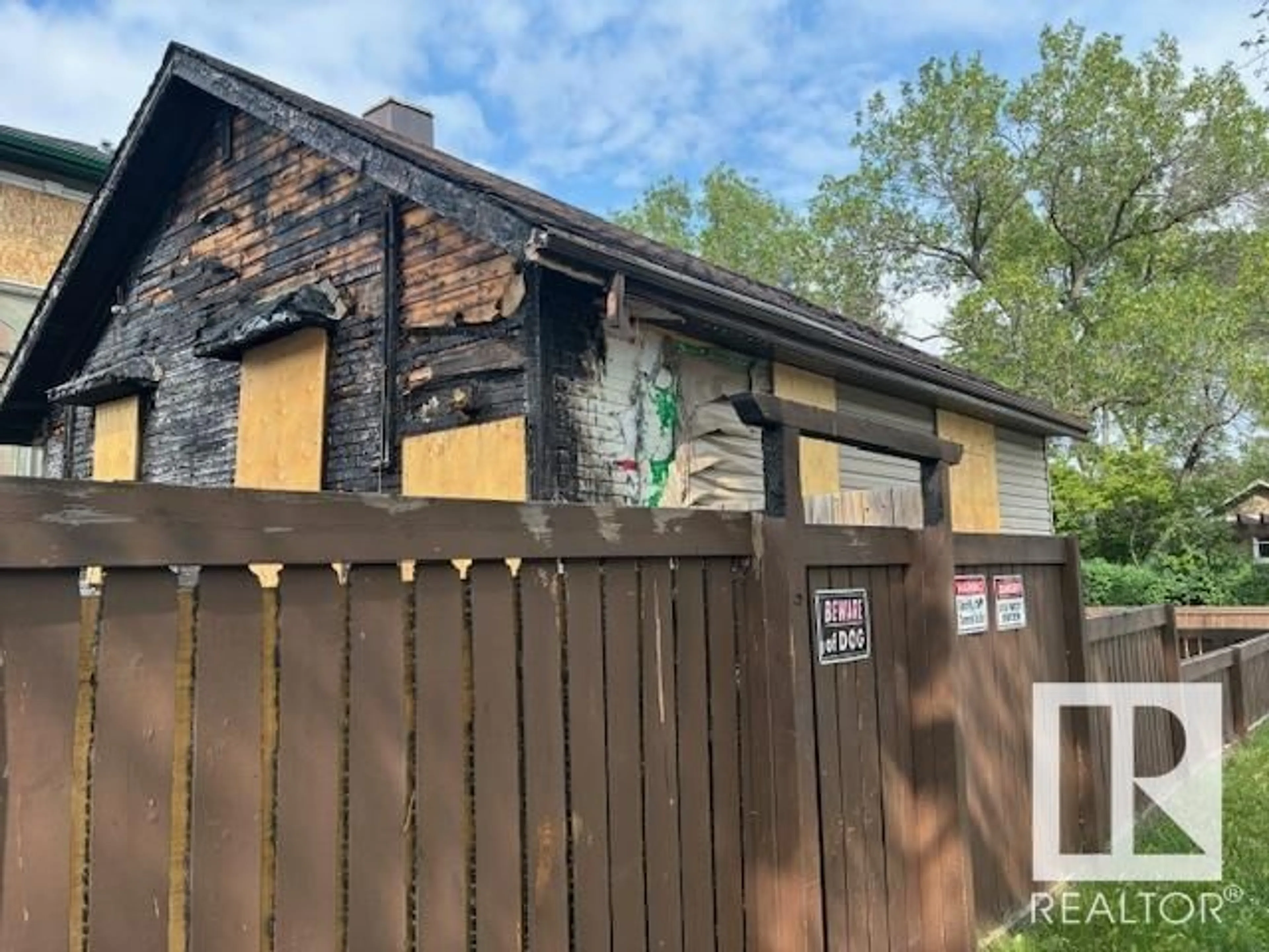 Shed for 11704 88 ST, Edmonton Alberta T5B3R7