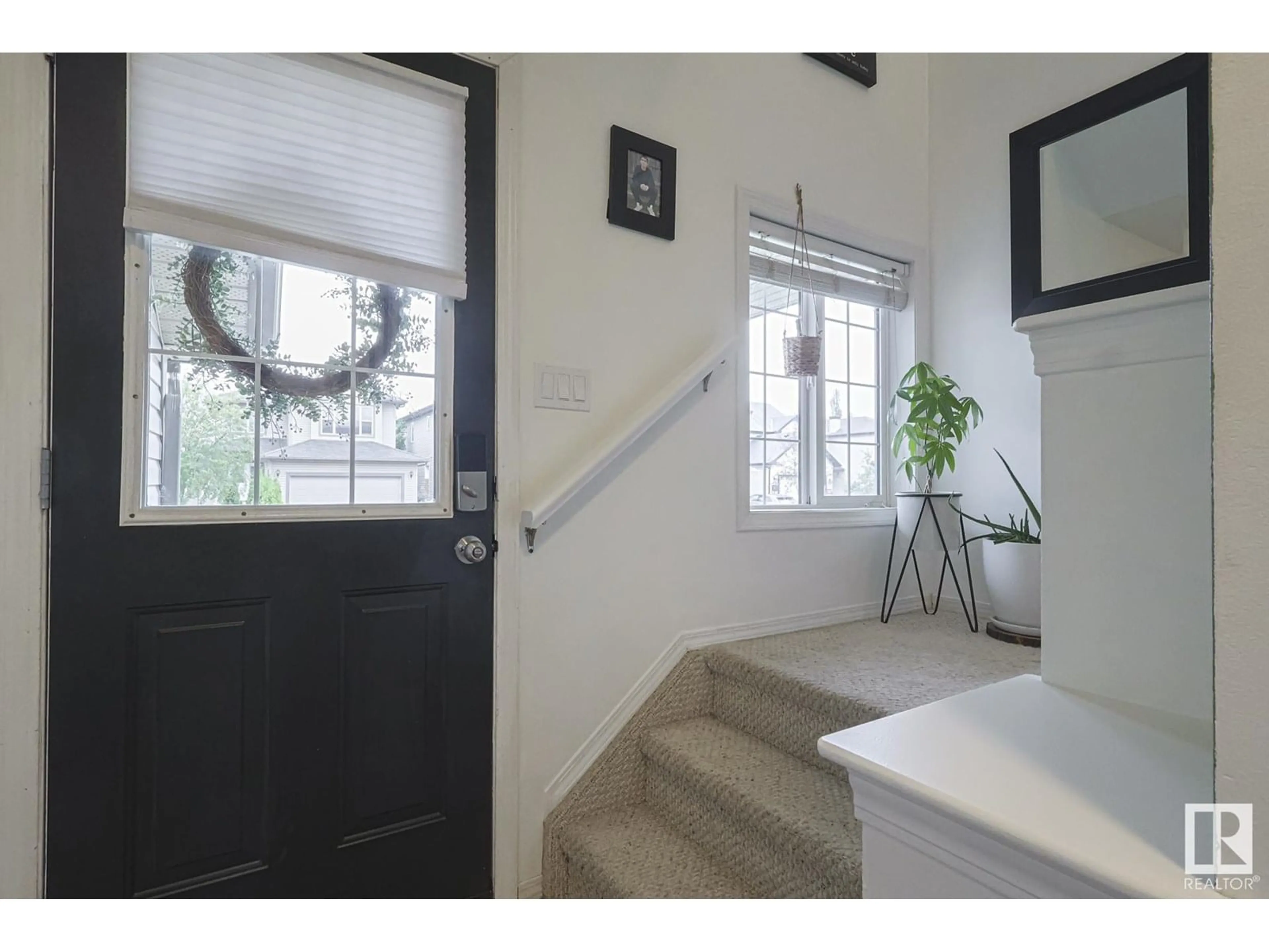 Indoor entryway for SW - 8004 2 AV, Edmonton Alberta T6X1K2